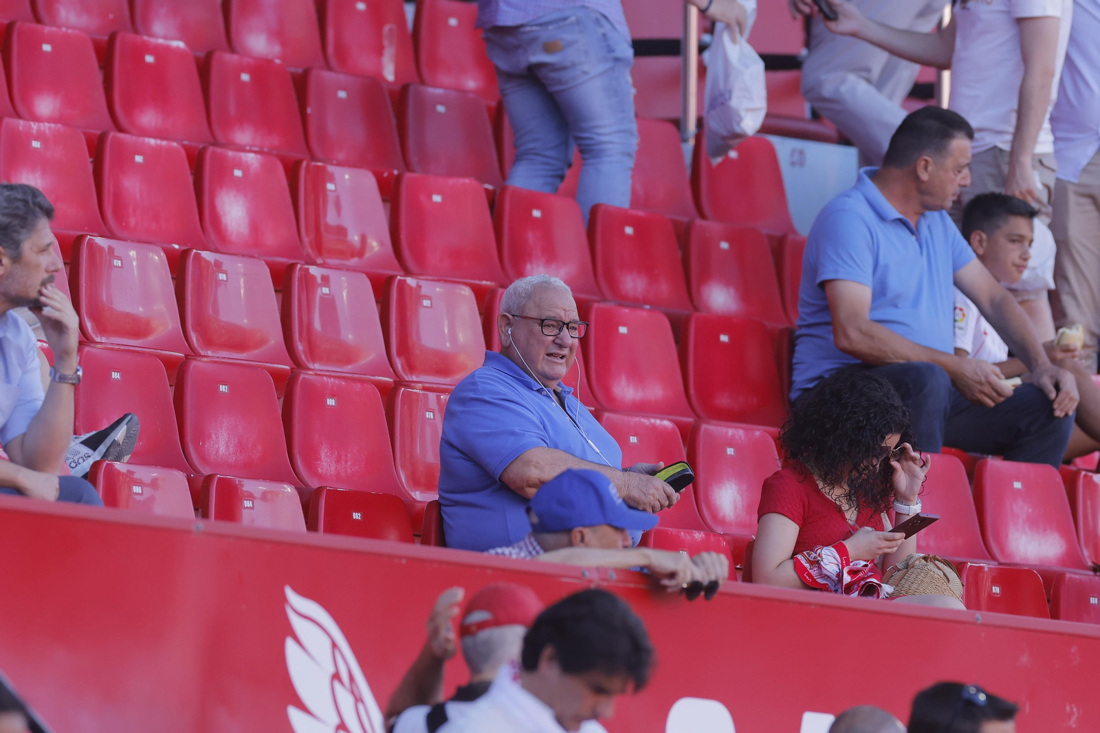 Búscate en las fotos del Sevilla-Español