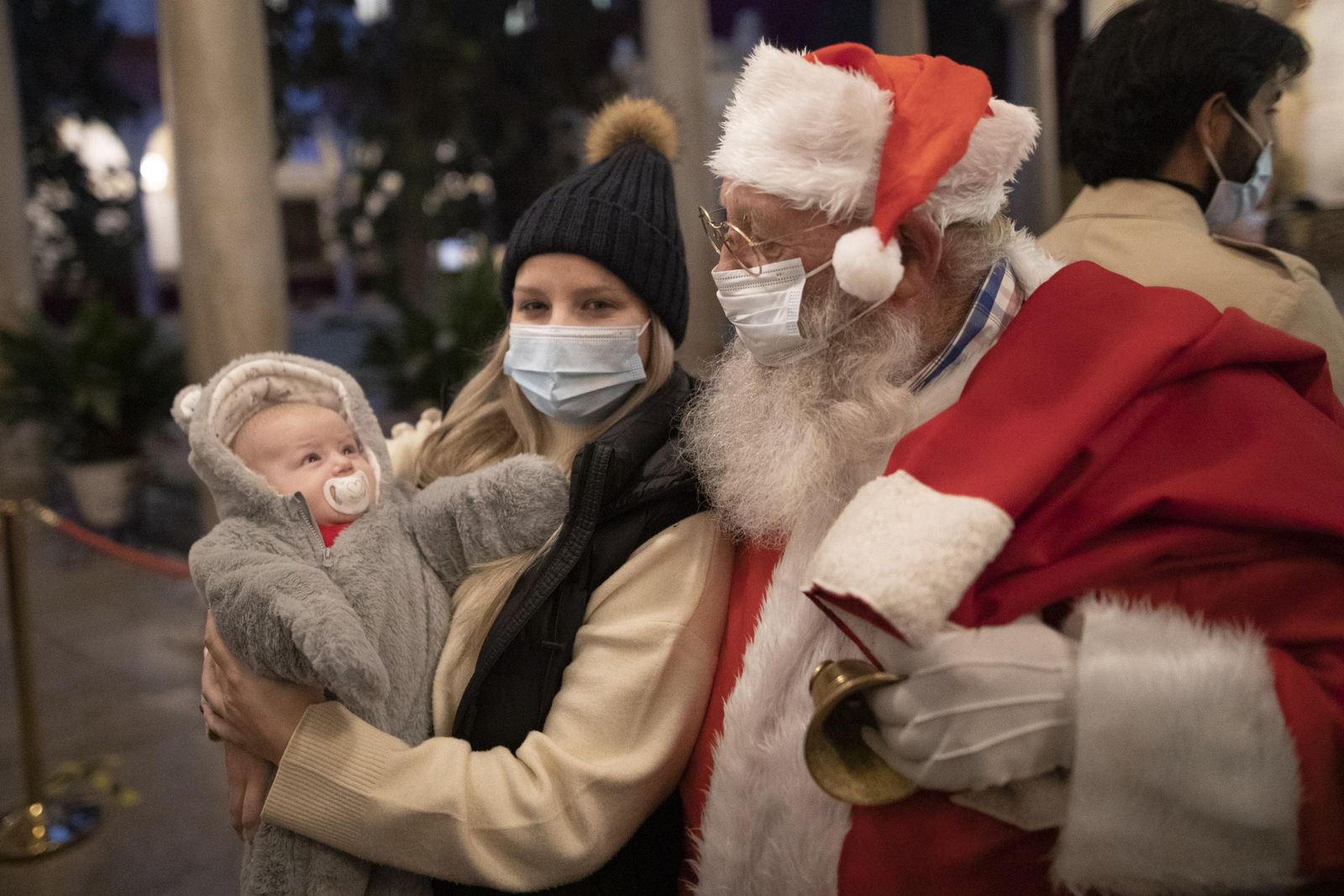 Fotos de las cabalgatas de Papá Noel en Granada