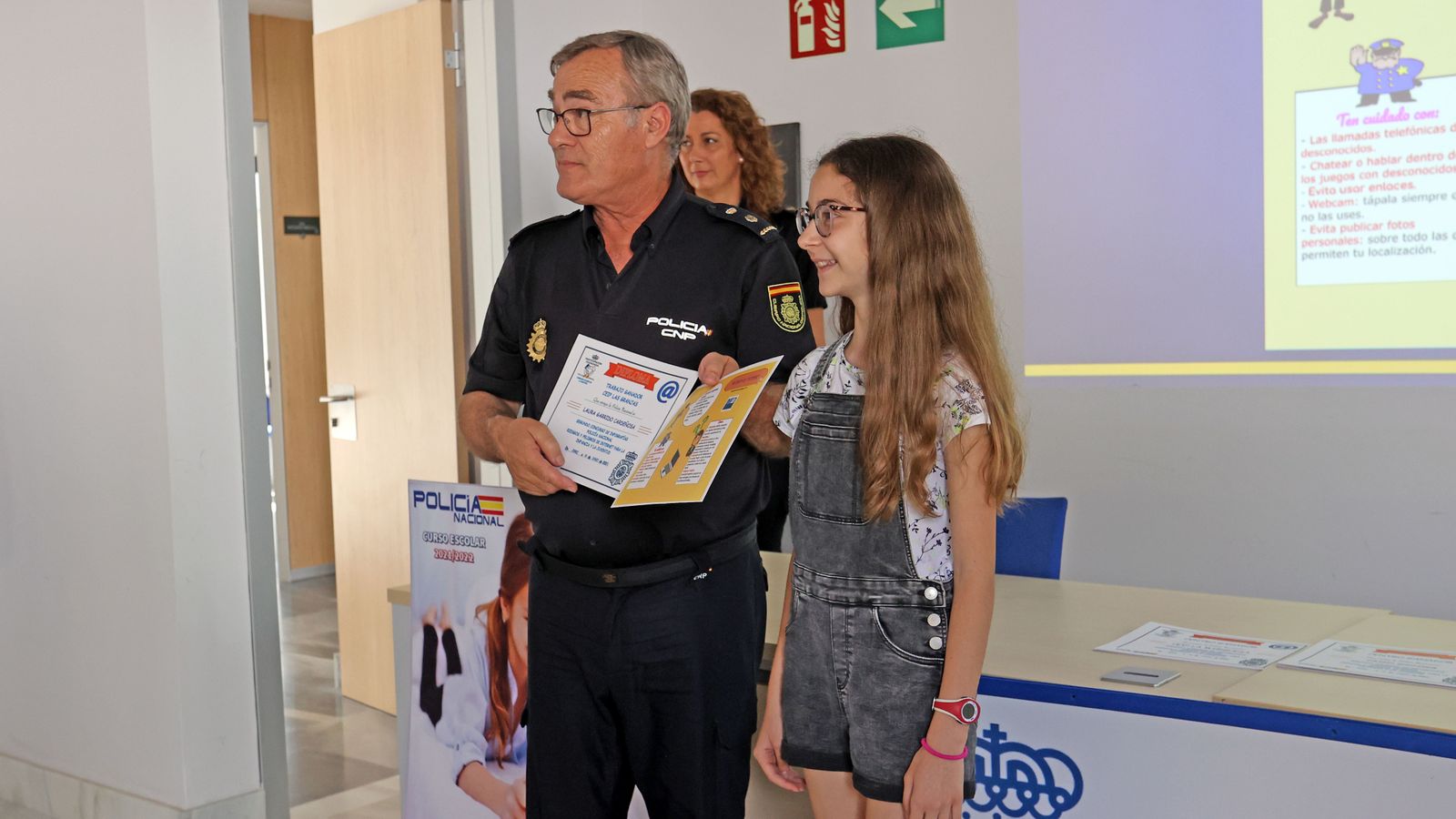 Premios del 2º concurso de infografías sobre los riesgos de internet para alumnos de 5º y 6º de primaria