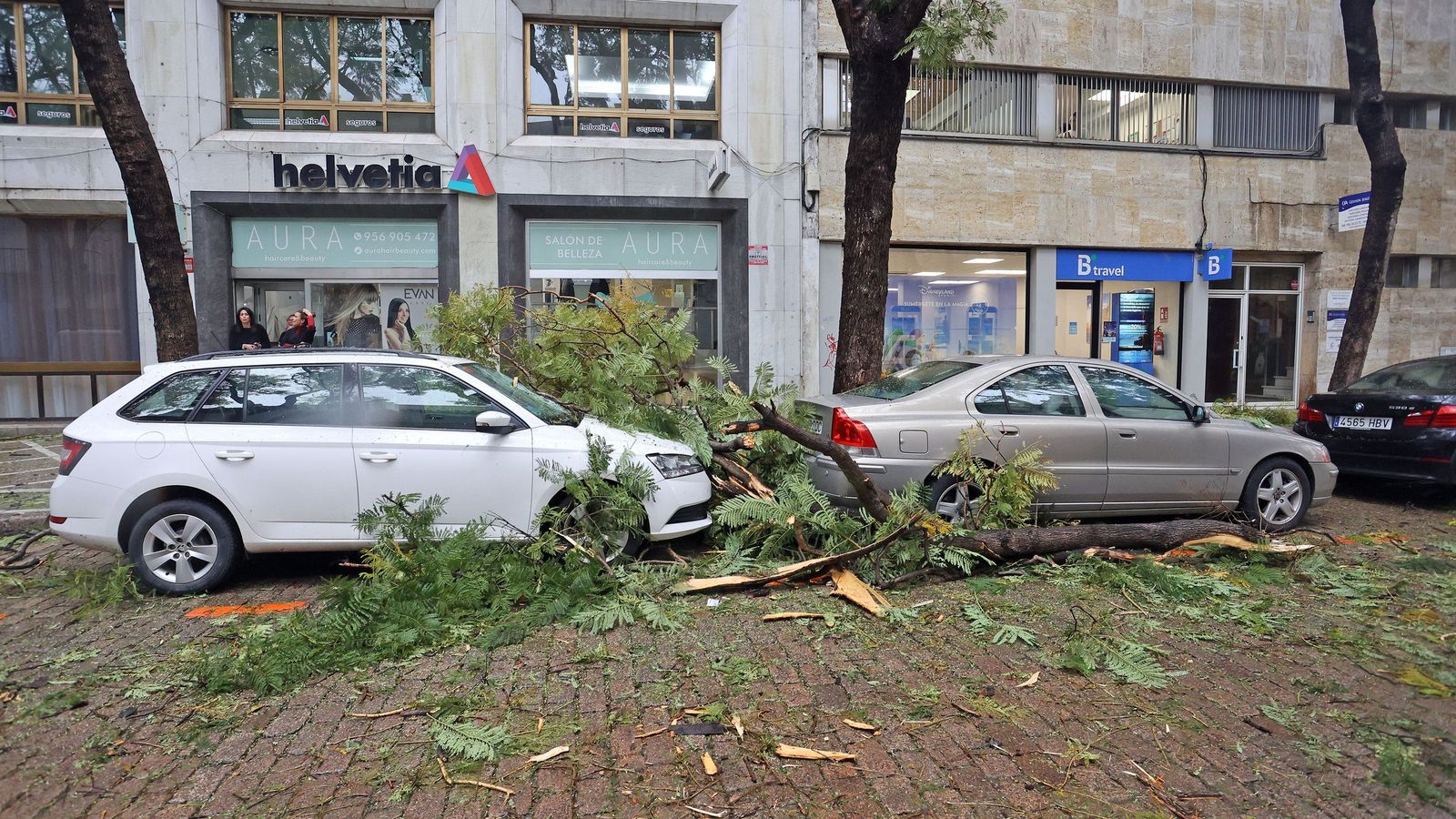 Imágenes del paso de la borrasca Kristin por el centro de Jerez