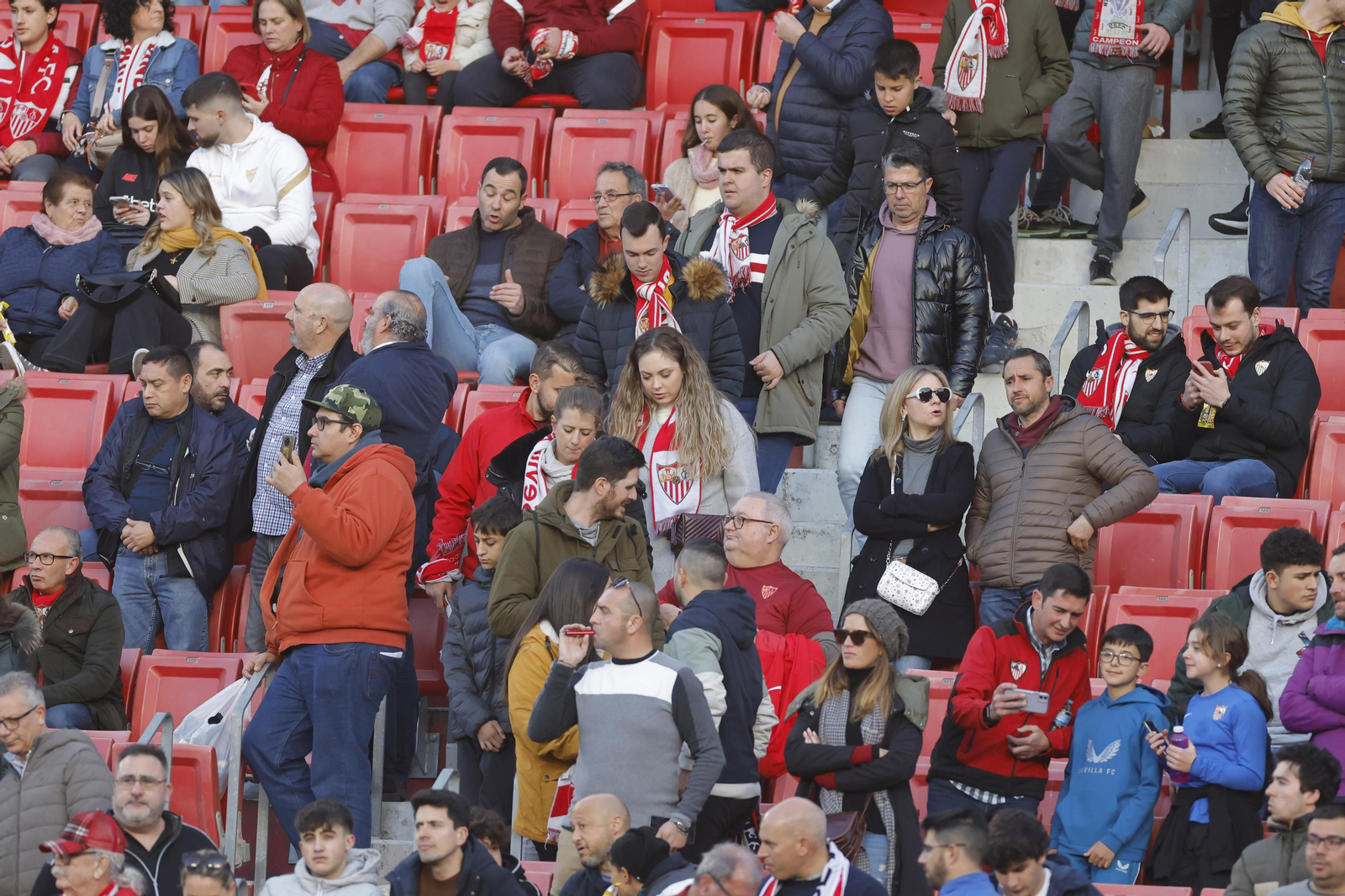 Búscate en las fotos del Sevilla-Mallorca