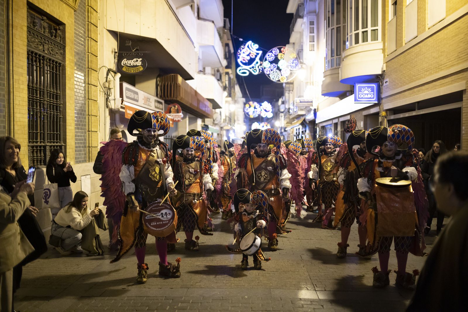 Ambiente del primer día de semifinal del Carnaval Colombino