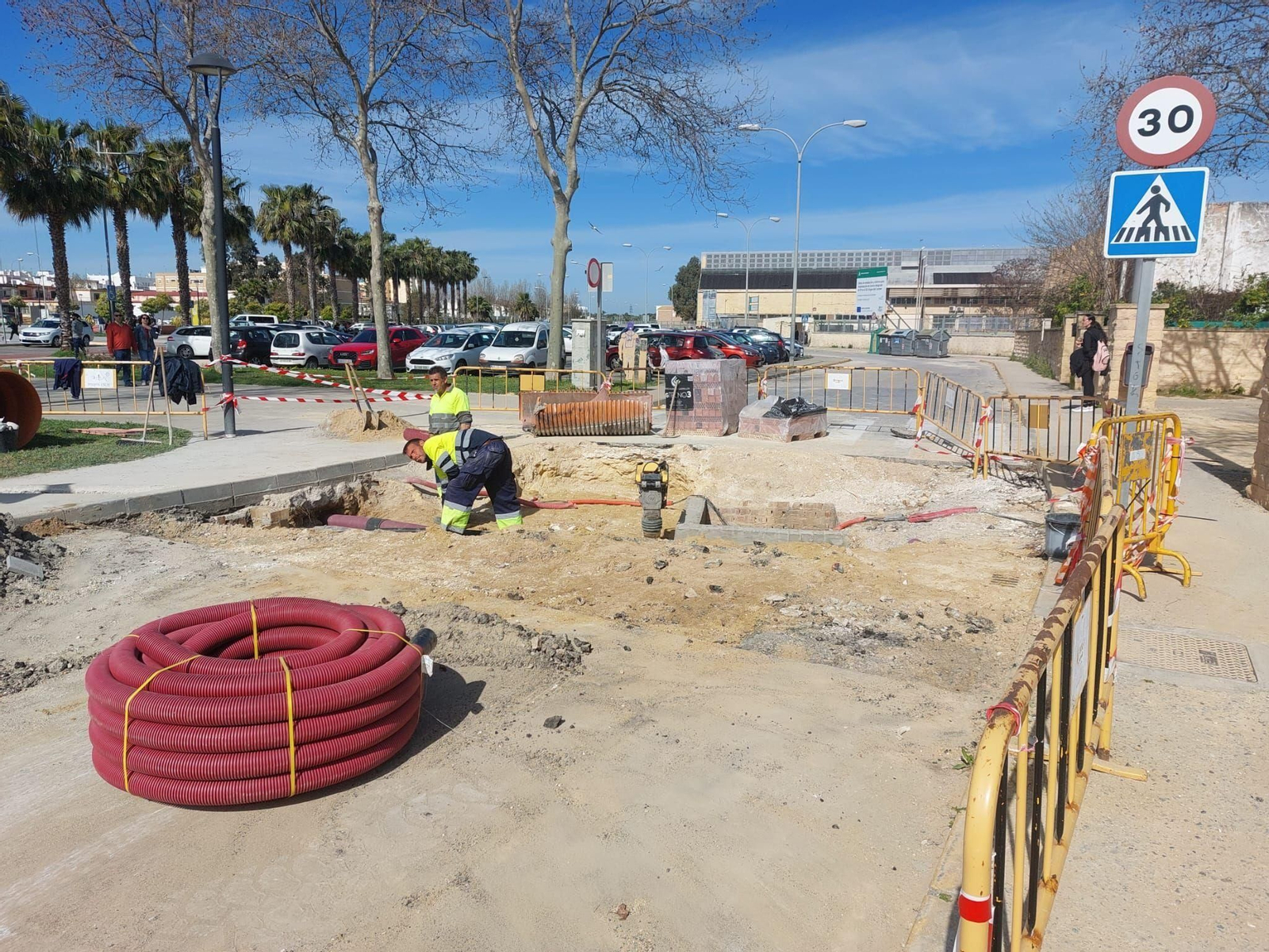 Obras en la calle Tierra de Puerto Real Obras en la calle Tierra de Puerto Real