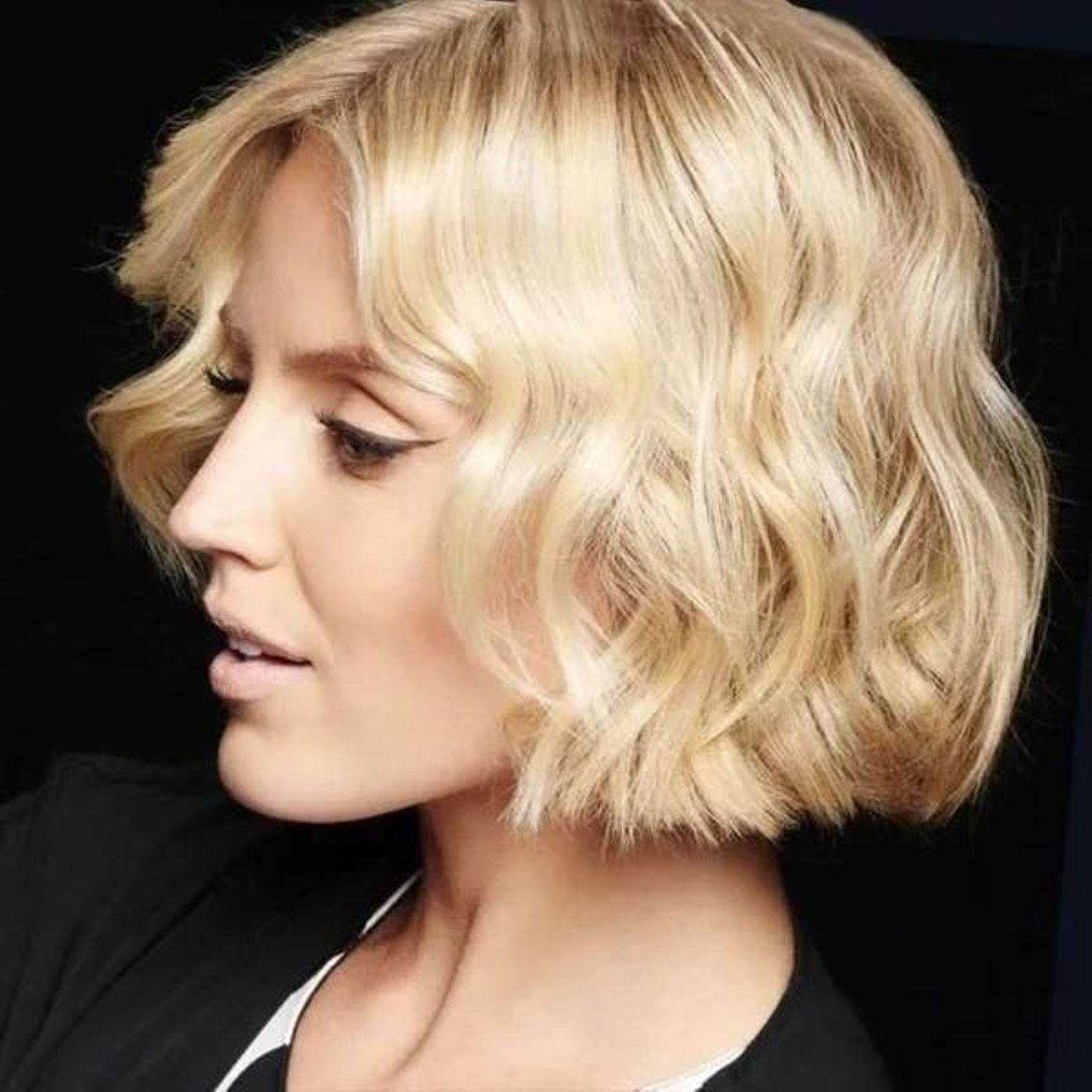 Corte bob con efecto ondas. Corte bob con efecto ondas.