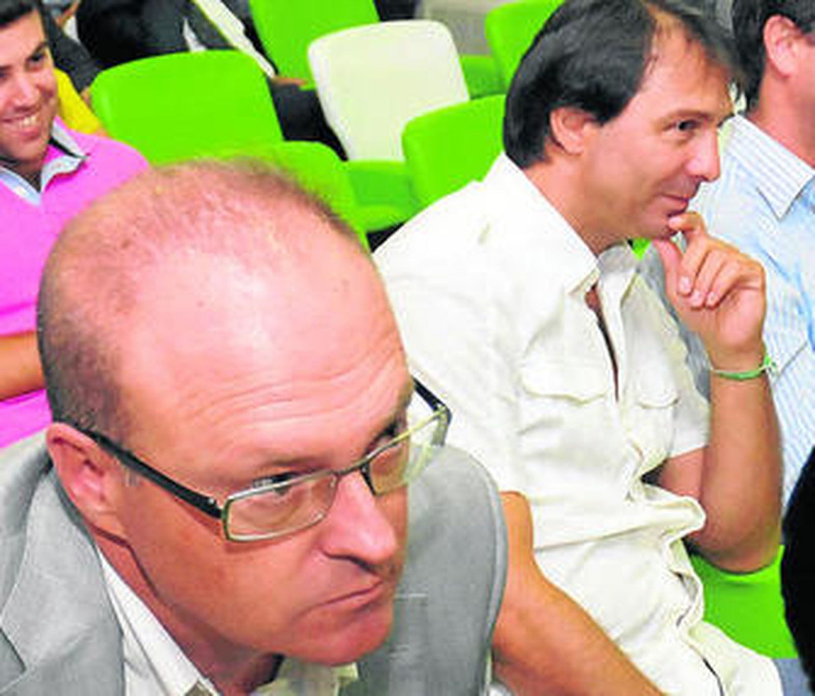 Guillén, Jorge Molina, Mel e Iriney, con el nuevo patrocinador.