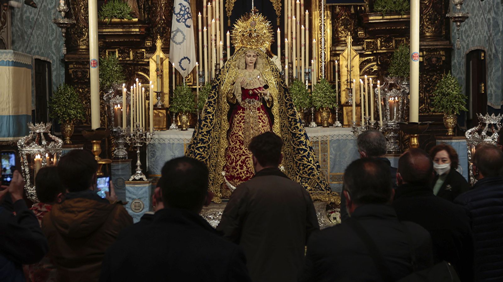La Virgen de la Concepción en su veneración.