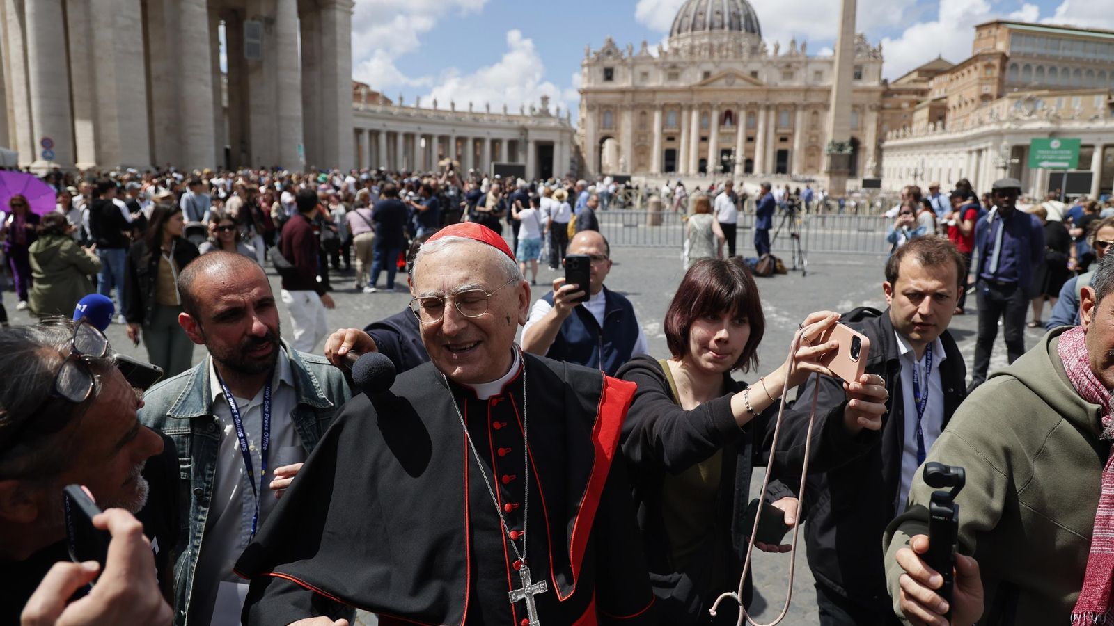 Las imágenes de las vísperas del cónclave en la Plaza de San Pedro del Vaticano