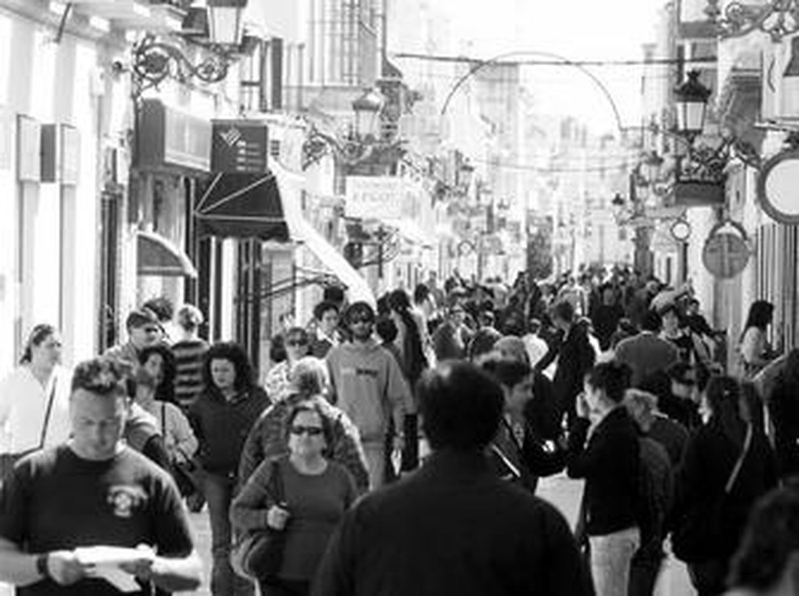 La céntrica calle de la Plaza de Puerto real, en una imagen captada ayer por la mañana.