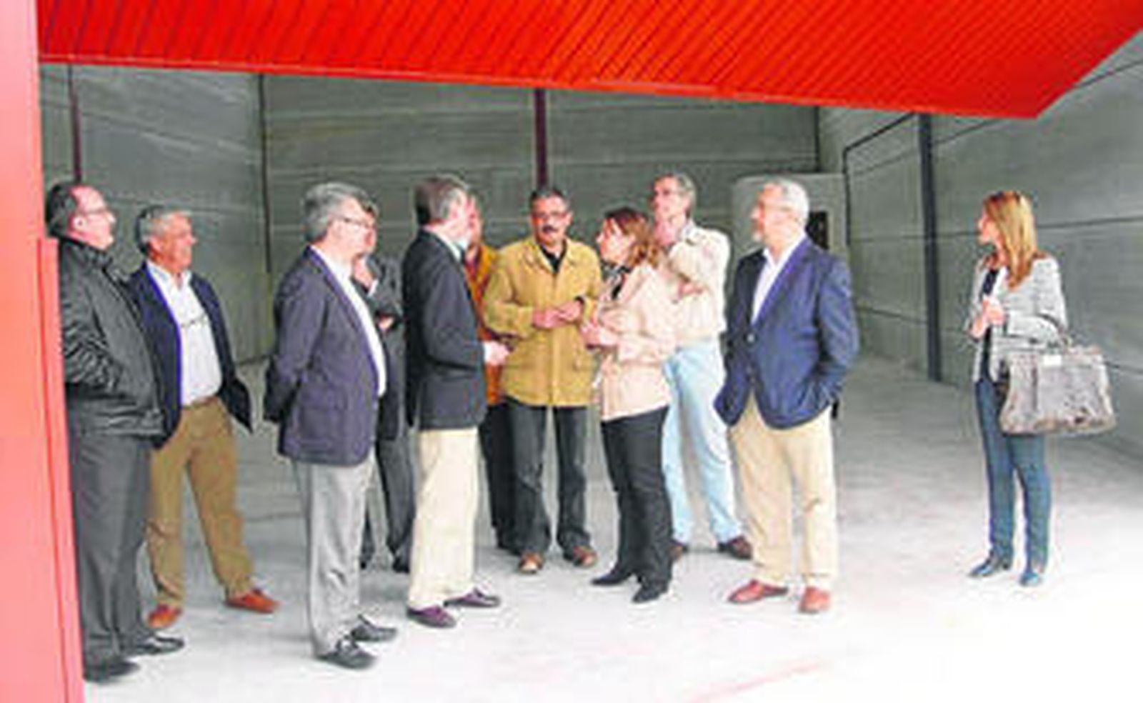 Visita que la delegada del Gobierno y el alcalde giraron a las instalaciones del vivero.