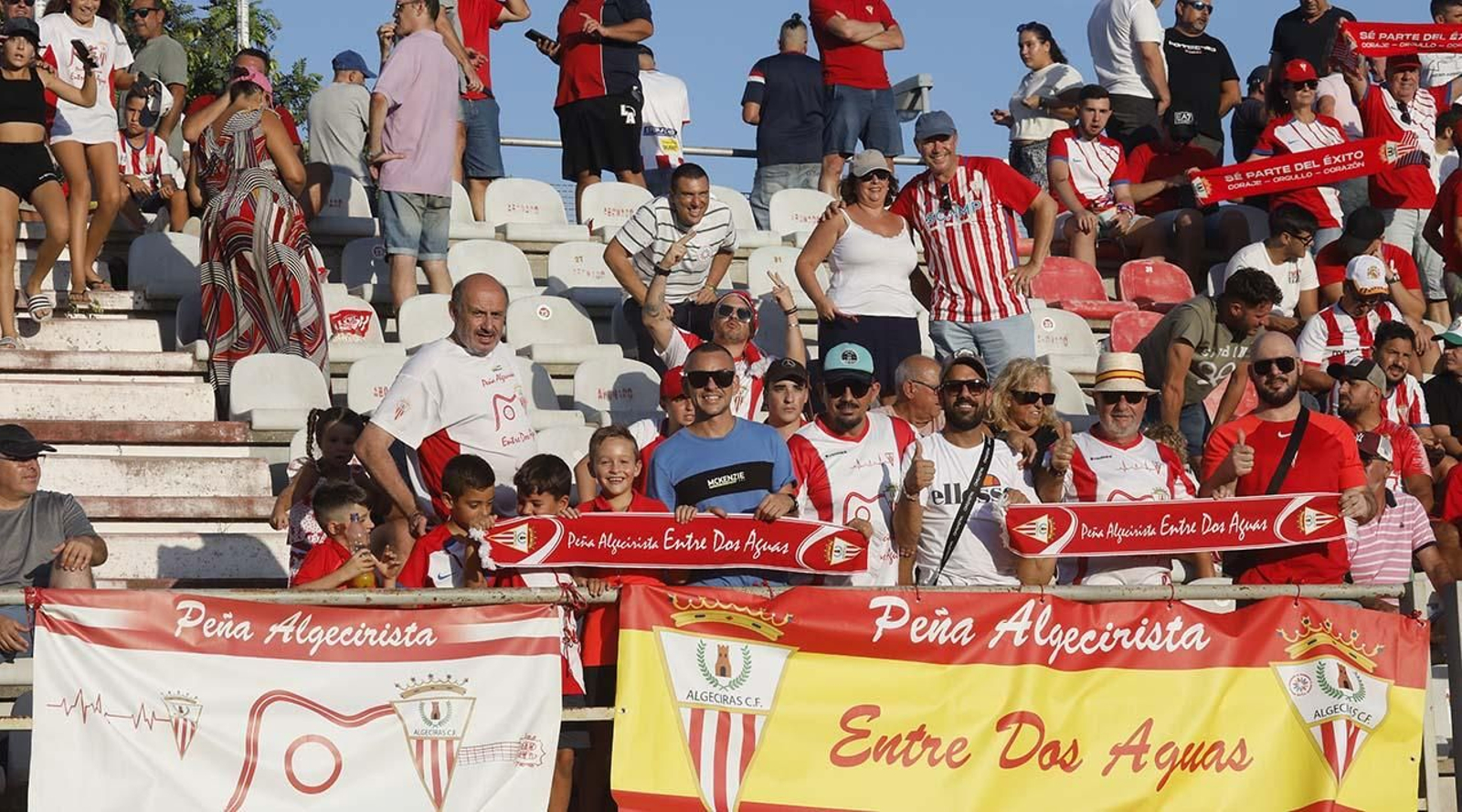 Búscate entre los aficionados del Algeciras CF - Sevilla Atlético en el Nuevo Mirador