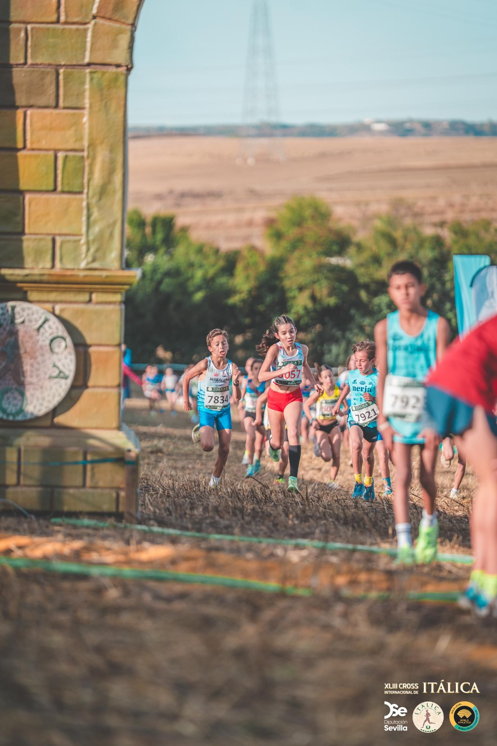 Búscate en las fotos del Cross de Itálica 2025 | 8
