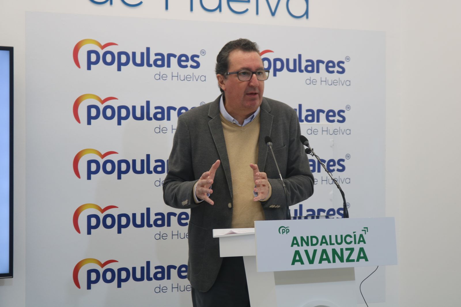 Manuel Andrés González, presidente PP de Huelva.