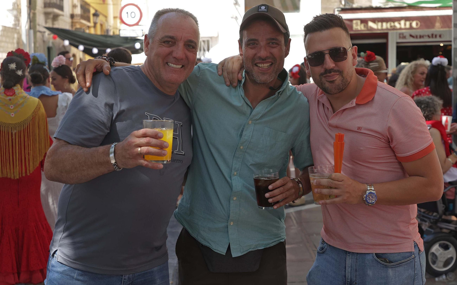 Búscate en las fotos del Domingo Rociero de la Feria de La Línea 2025 Búscate en las fotos del Domingo Rociero de la Feria de La Línea 2025