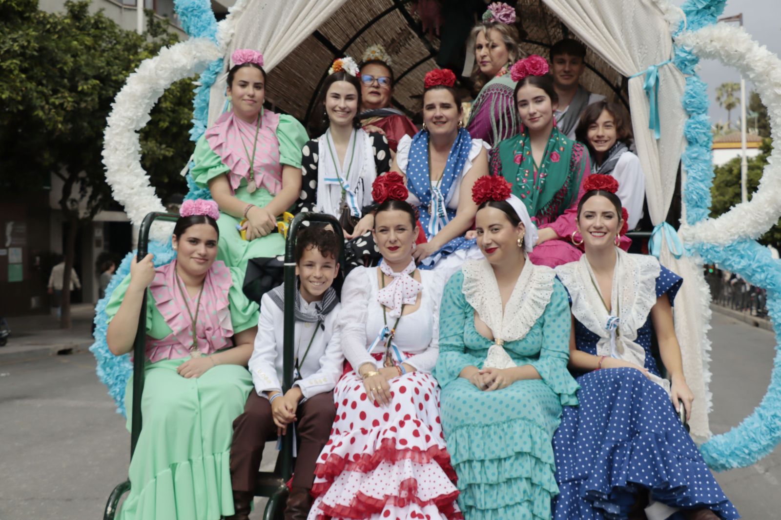 Imágenes de los carros de la Hermandad del Rocío de Huelva