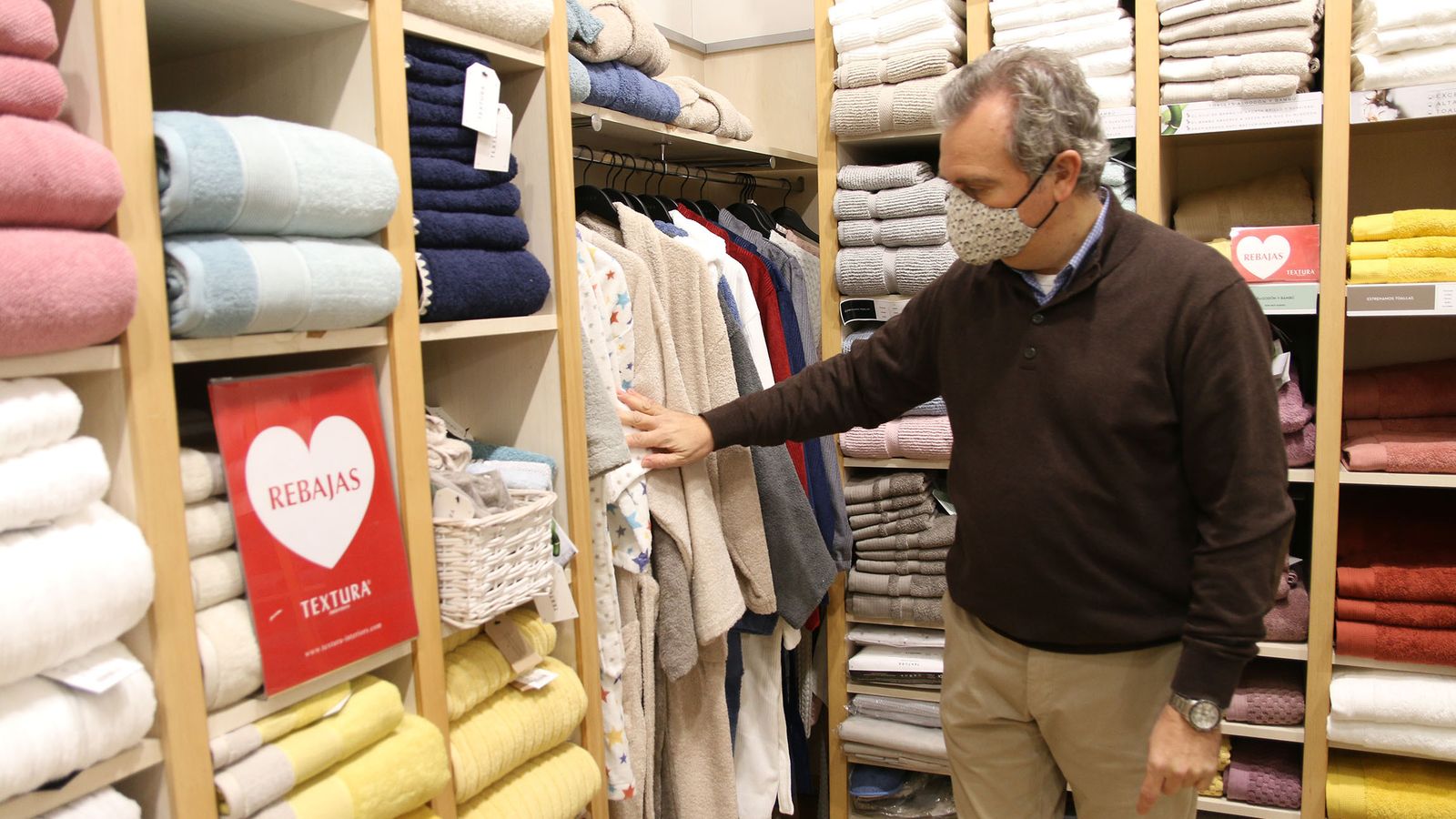 Textura en la galería de Oliveros.