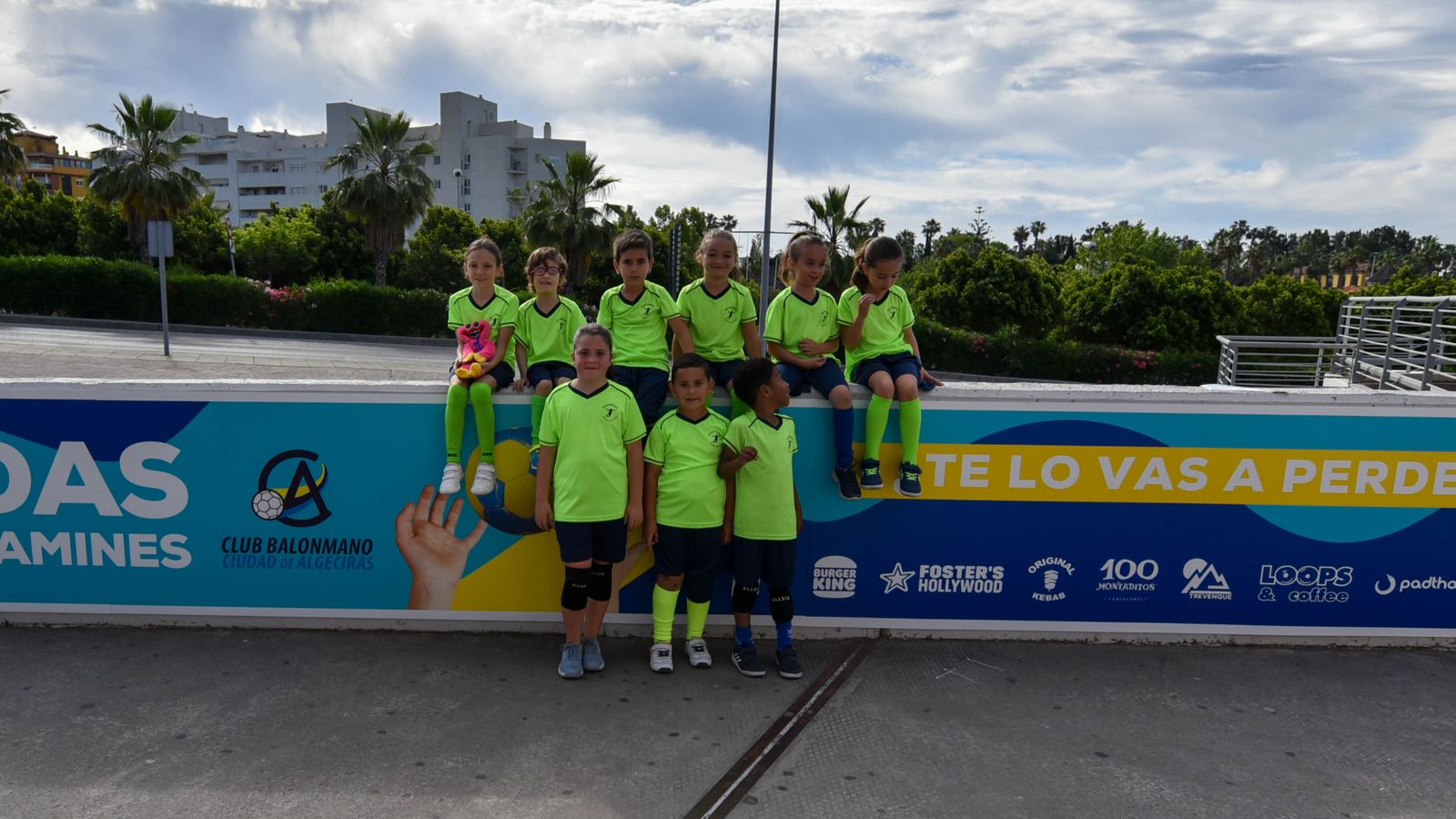 Las fotos de la I jornada de minibalonmano en el Puerta Europa de Algeciras