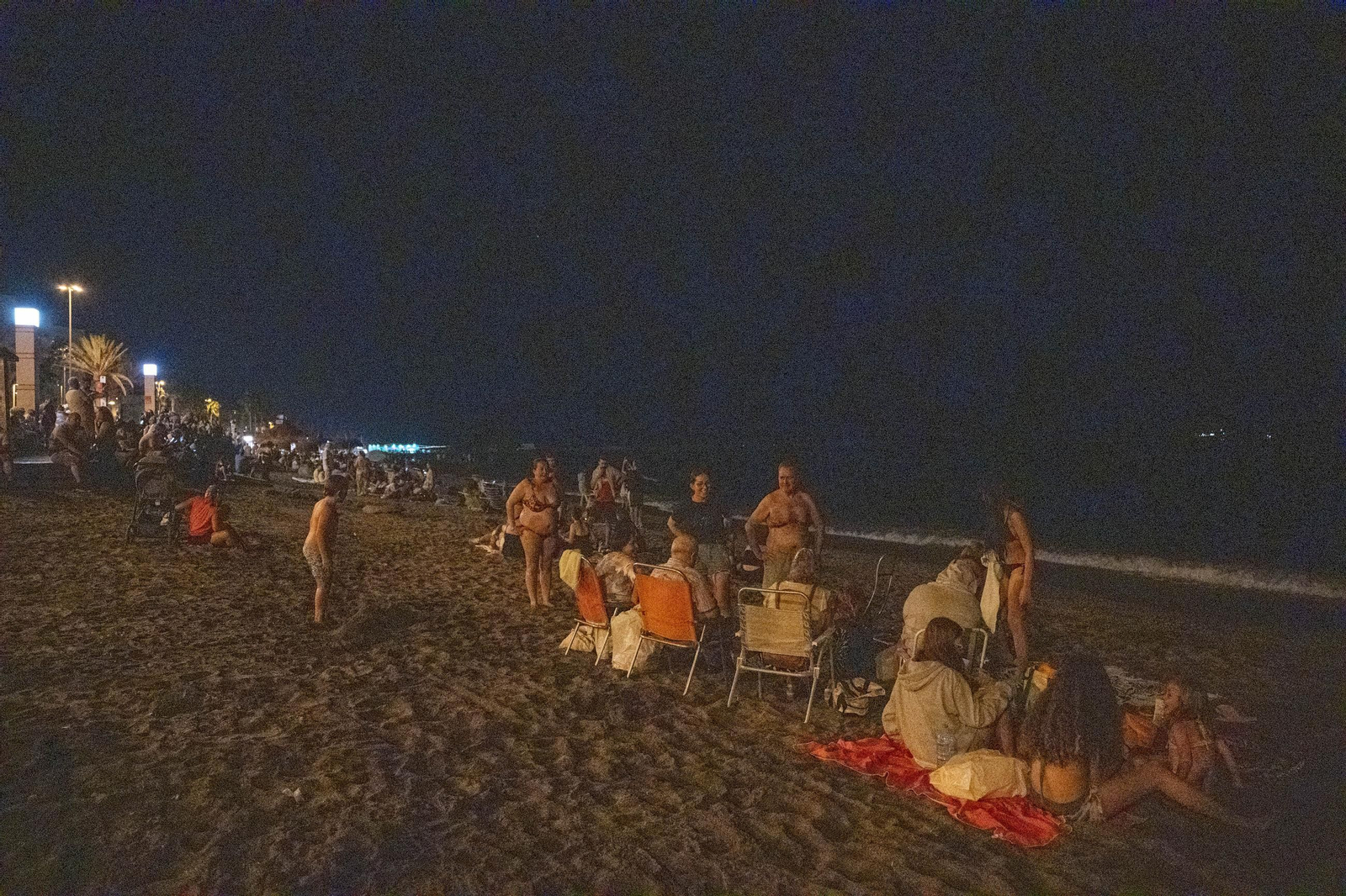 Las mejores imágenes del espectáculo piromusical que da cierre a la feria de Almería