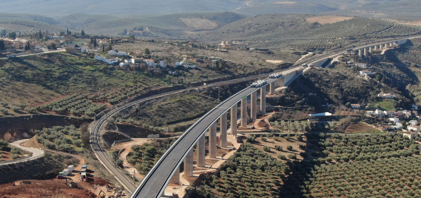 Fotos: así ha quedado el viaducto de Riofrío, el primero de la Variante de Loja