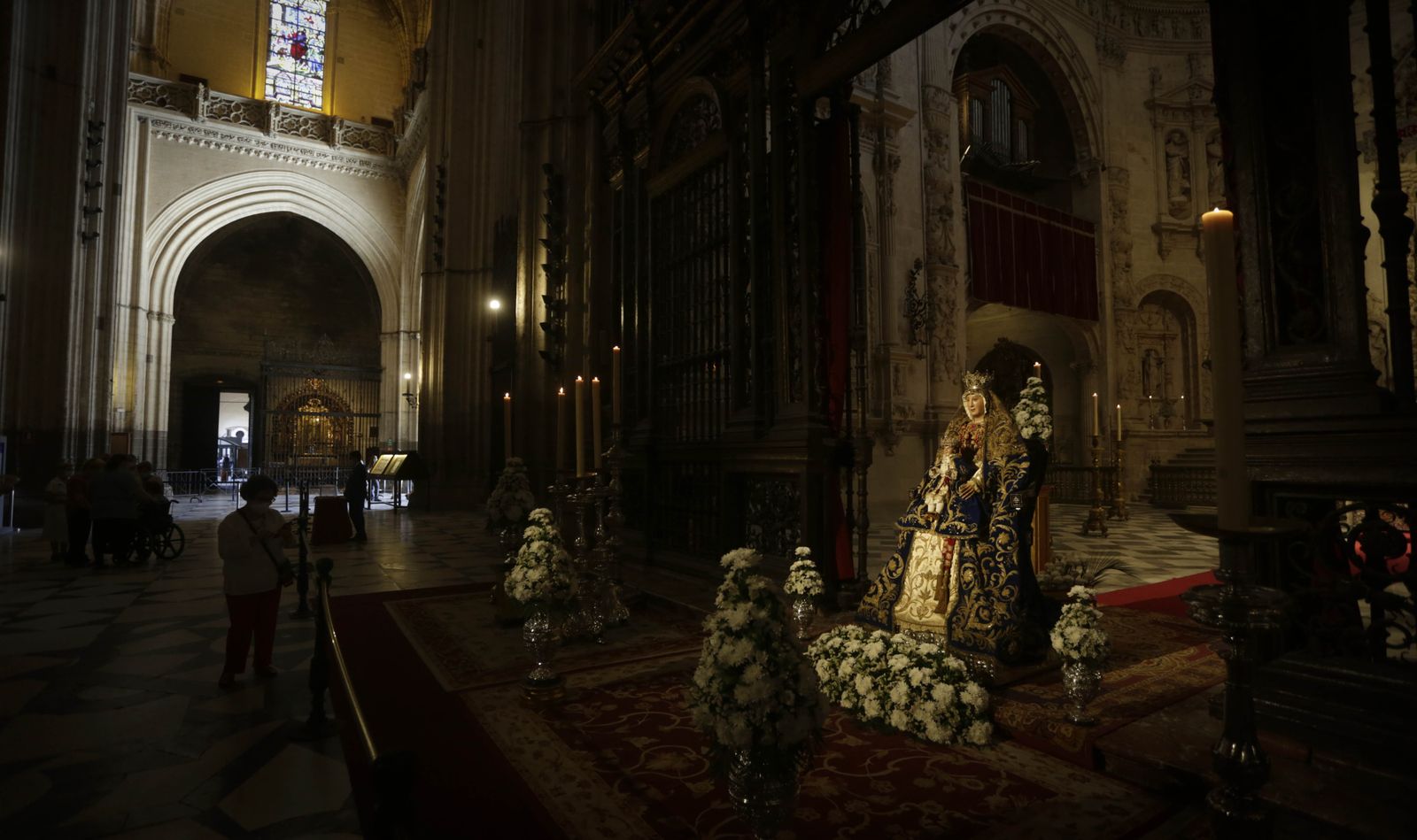 Las Imágenes del reencuentro de la Virgen de los Reyes con sus fieles.