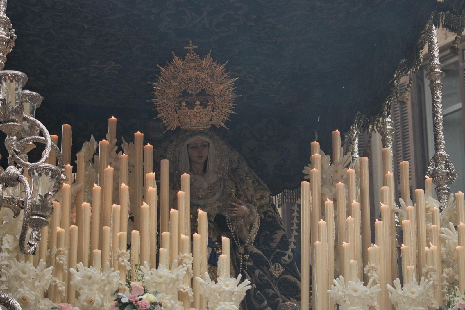 La Sagrada Cena en su procesión de este Jueves Santo en Málaga, en fotos