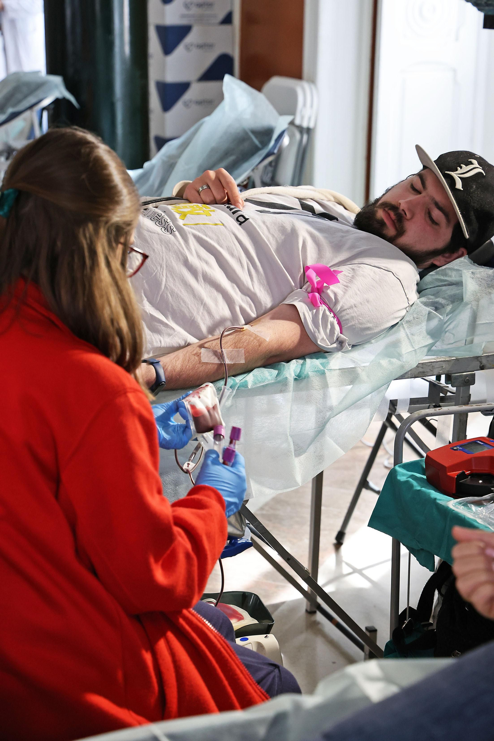 Imágenes de la primera macrocolecta de sangre de este año en Huelva