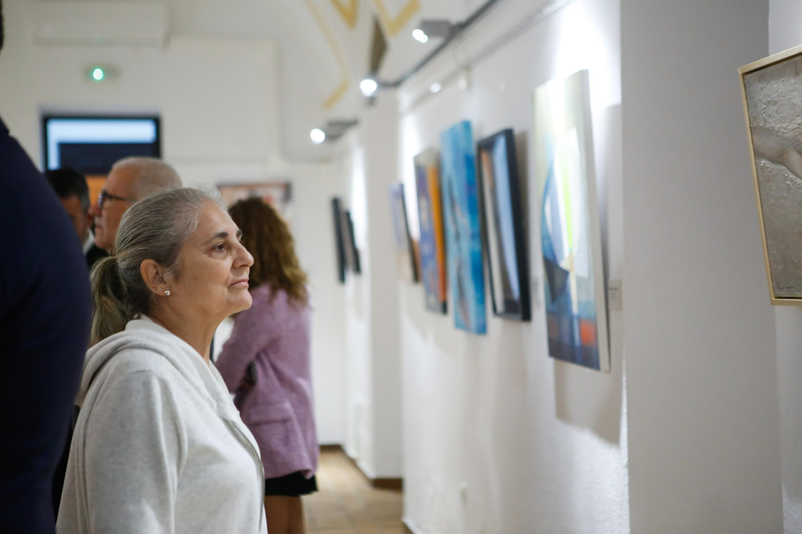 Los Barrios inaugura la exposición "Formato Pintura" con 20 creadores de la provincia de Cádiz