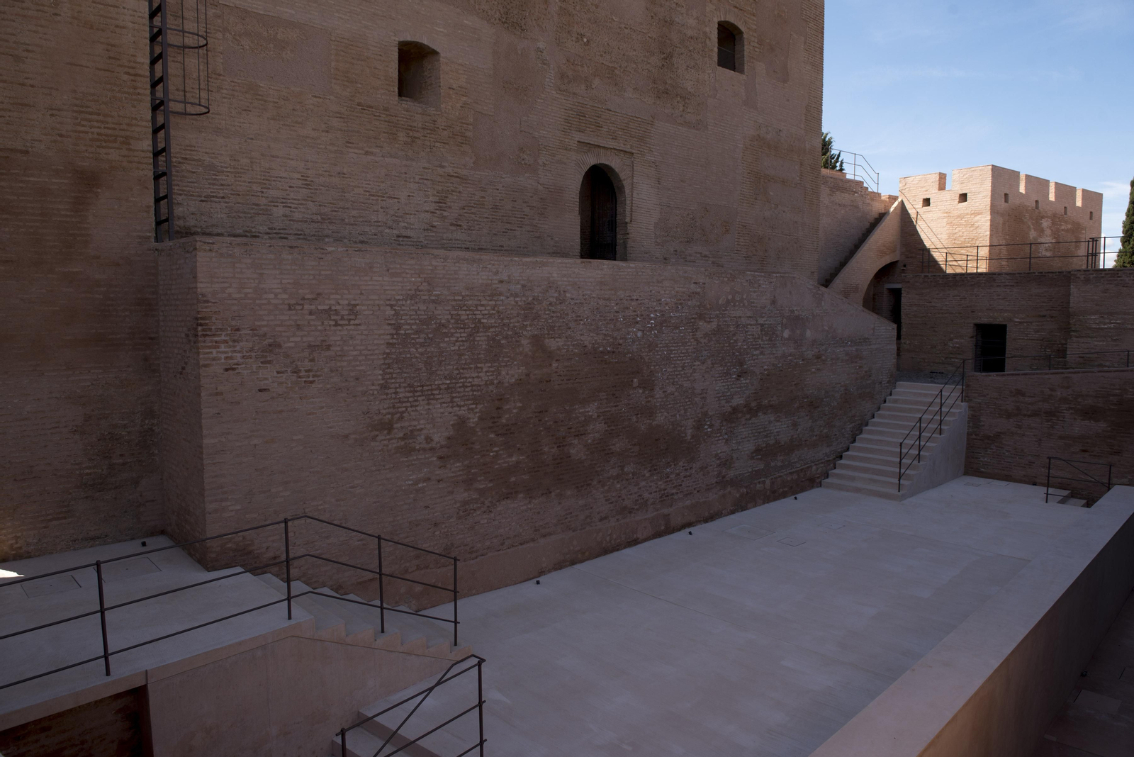 Las imágenes de la restauración de Torres Bermejas