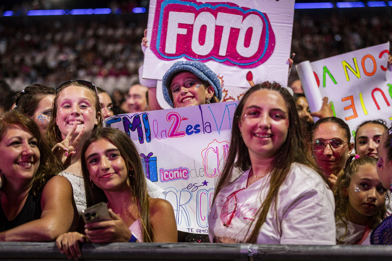 Búscate en el concierto de Emilia en el Concert Music Festival