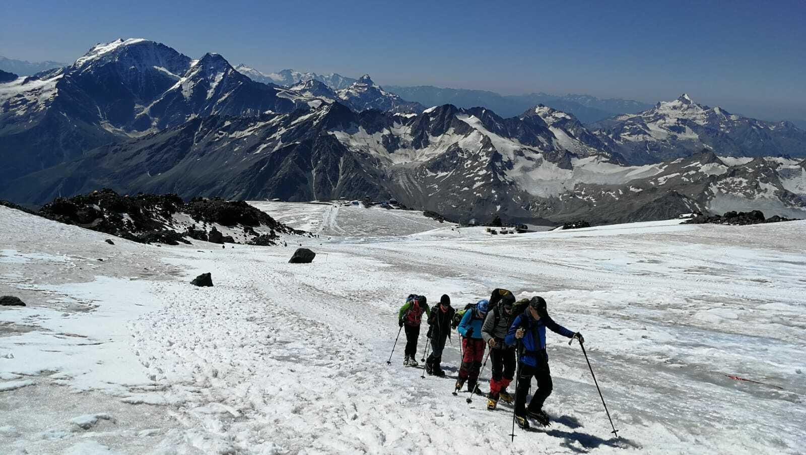 Expedición al monte Elbrus, el pico más alto de Europa