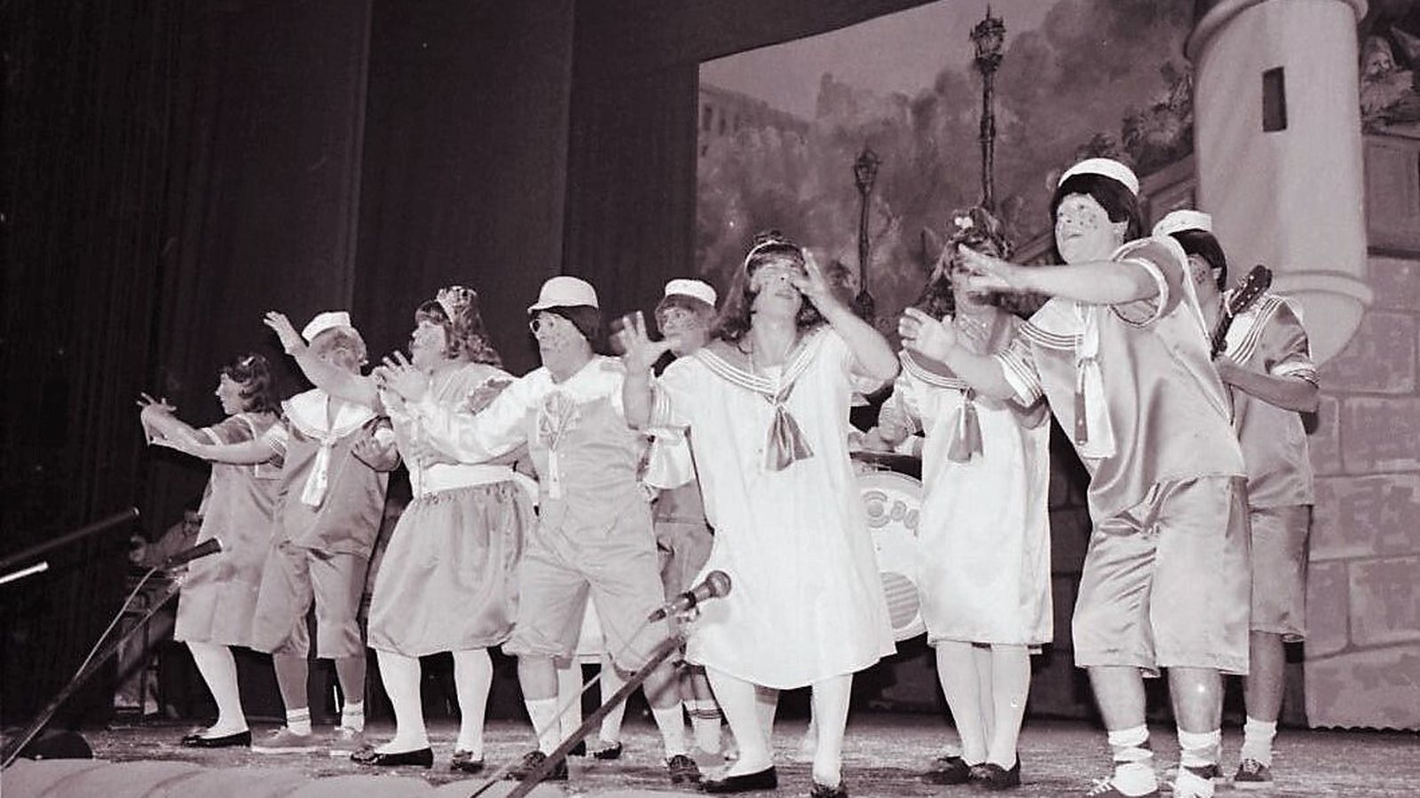 La chirigota 'Los santos inocentes', segundo premio de 1990.