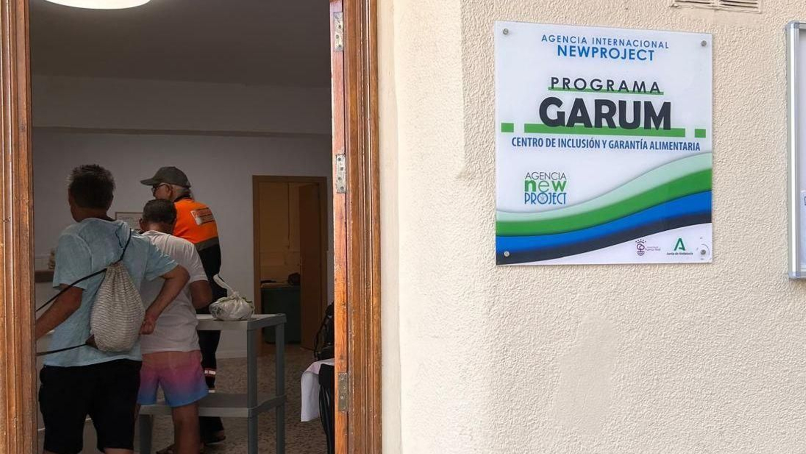 El economato se ubica en las instalaciones de Garum en la calle La Palma