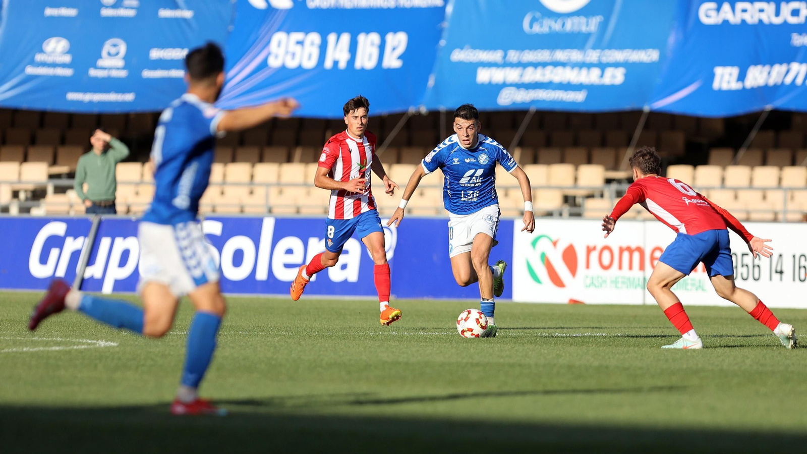 Imágenes del Xerez DFC contra el Don Benito en Chapín