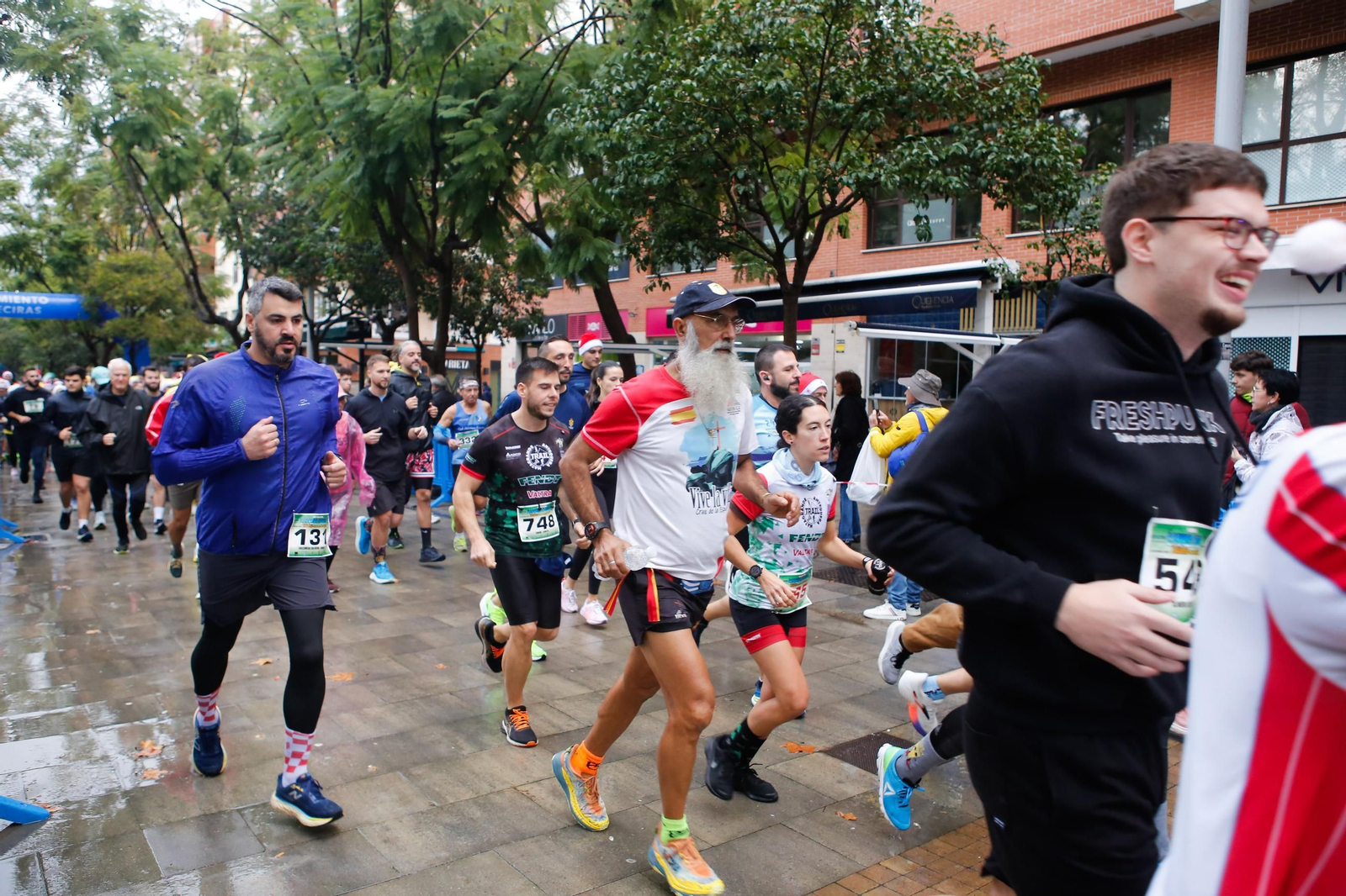 Búscate en la XII Carrera de Navidad de Algeciras