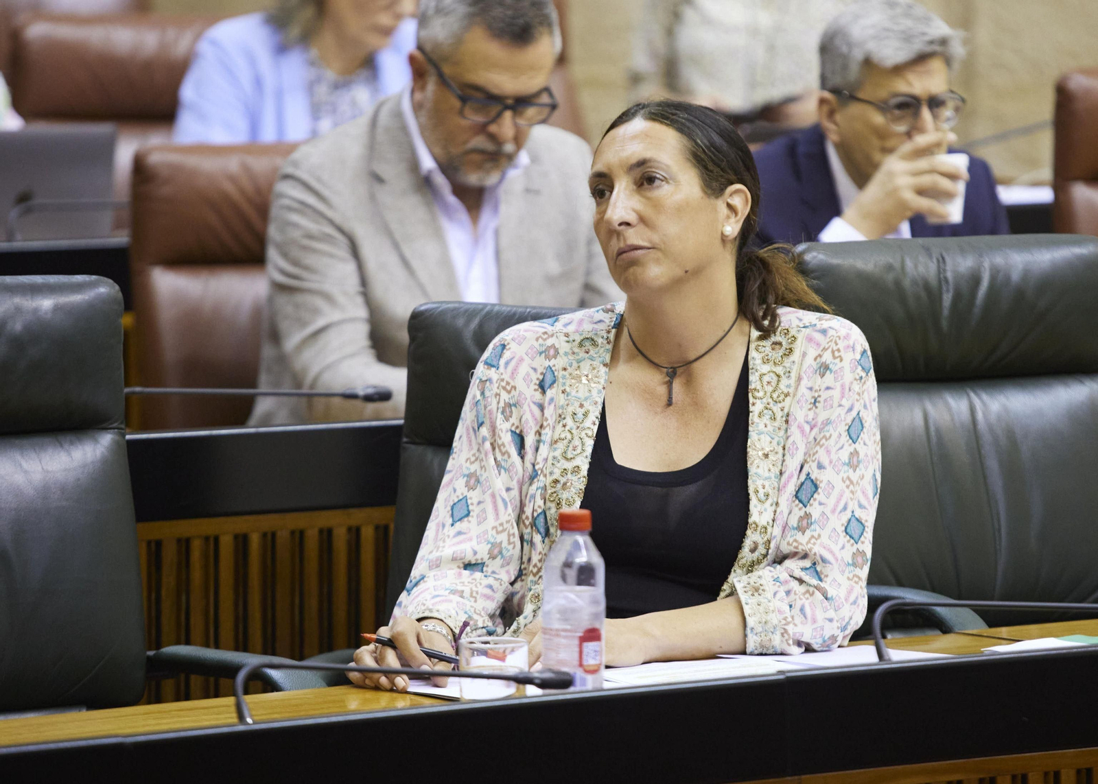 Loles López durante la celebración de un debate en el Parlamento andaluz.