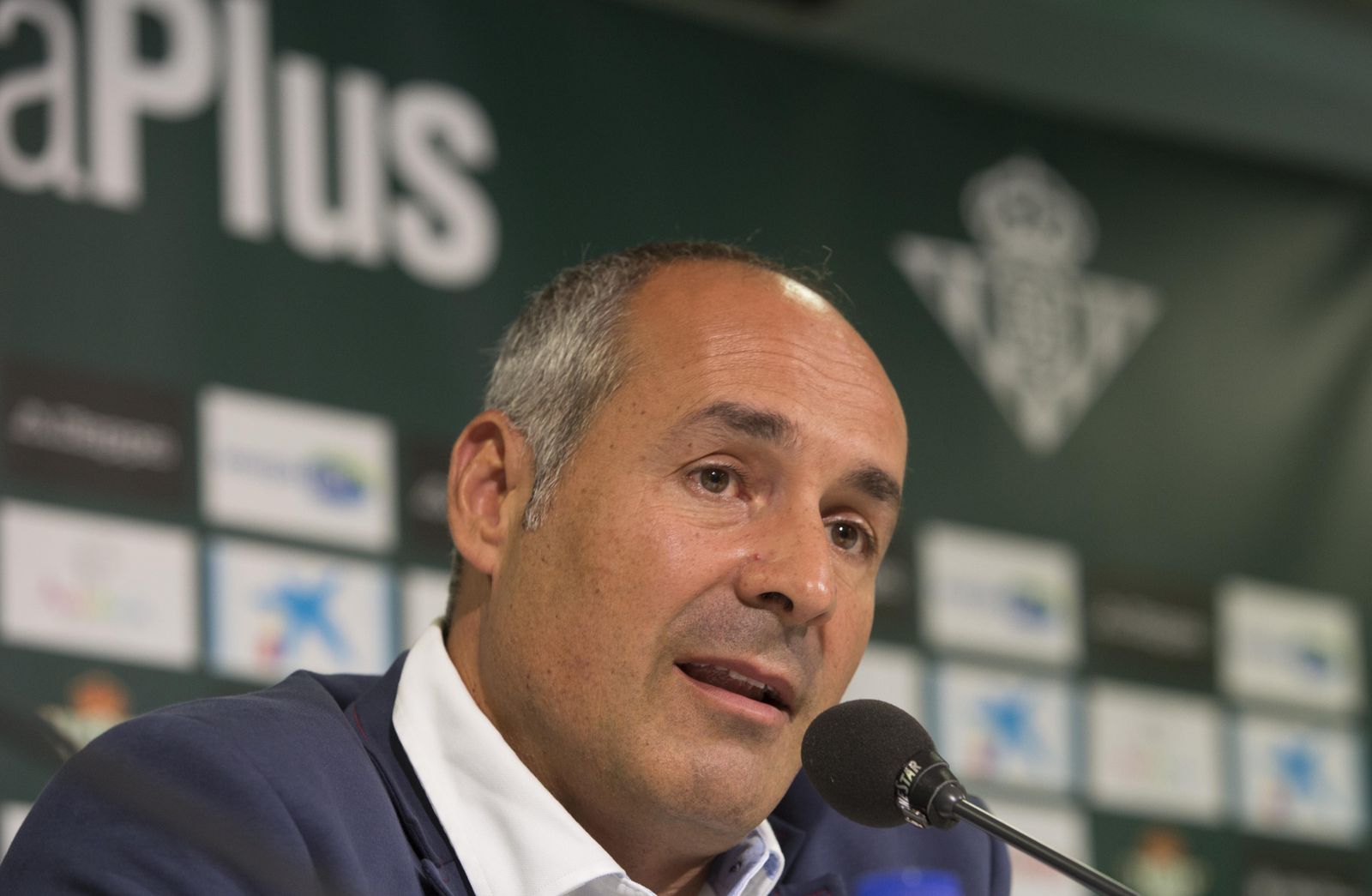 Curro Segura, durante su presentación con el Coosur Betis en el verano de 2018