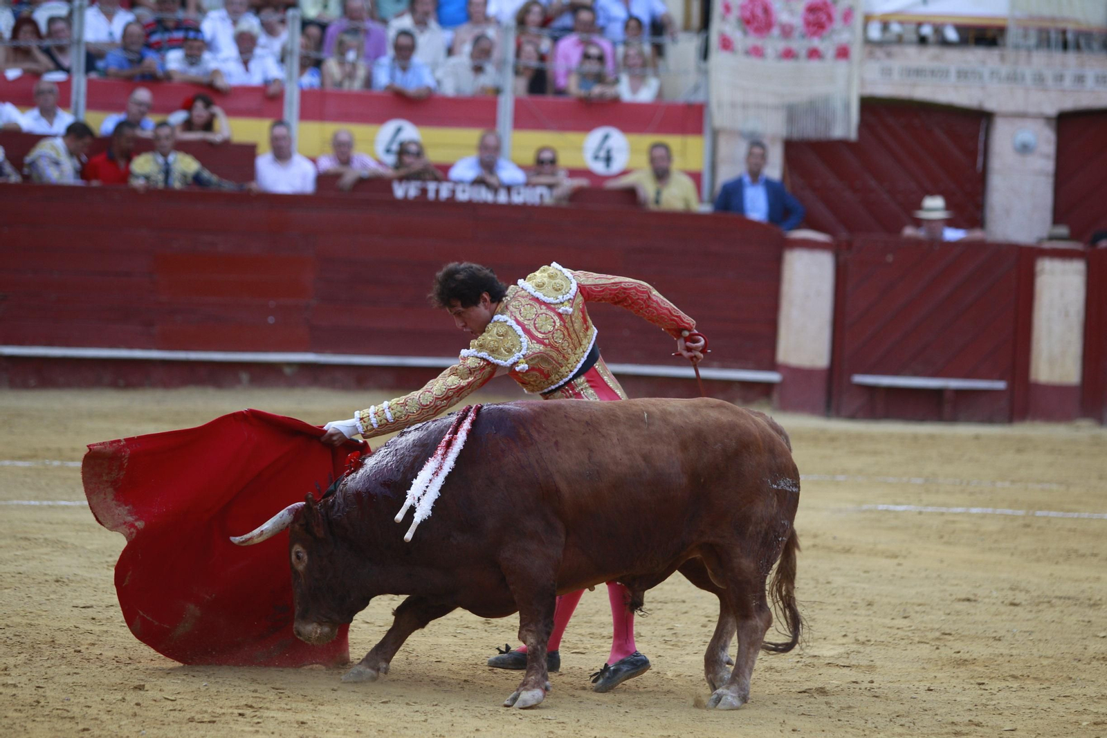 La despedida del torero Enrique Ponce de la Feria de Almería 2024, en imágenes