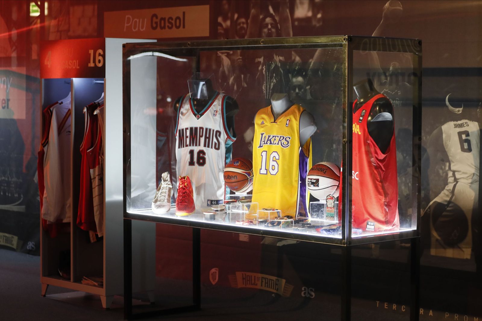 Las fotos del Salón de la Fama del baloncesto español en Sevilla