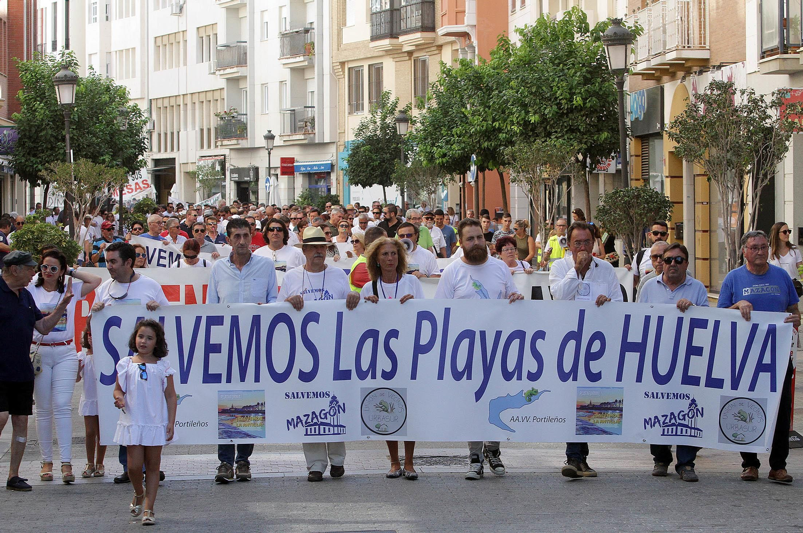 Imágenes de la manifestación "Salvemos las Playas de Huelva"
