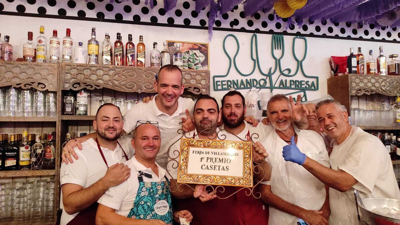 Fernando Naranjo Alpresa, de Villamartín, con su equipo.