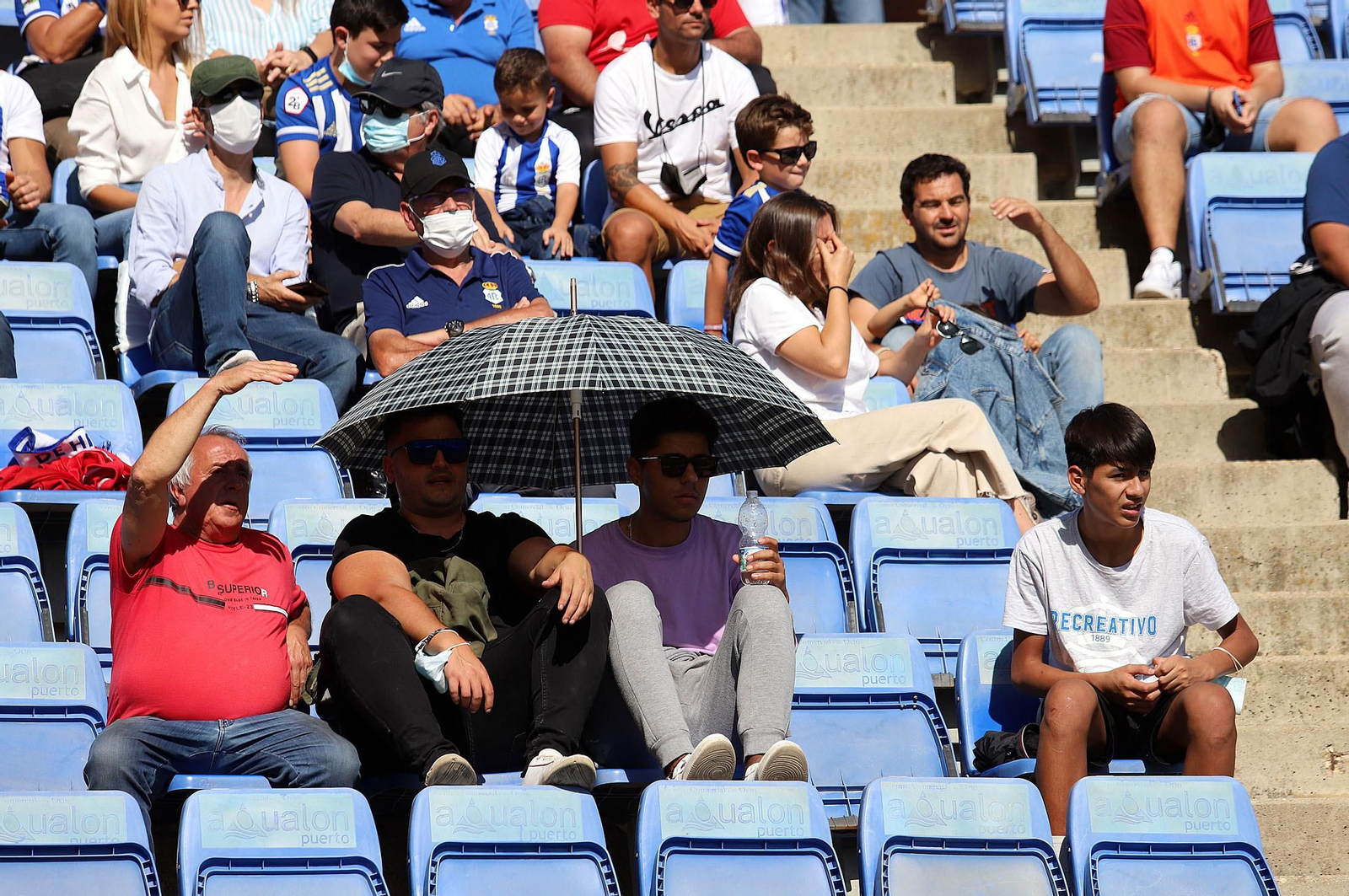 Imágenes de la mejor afición en el Recre-Gerena
