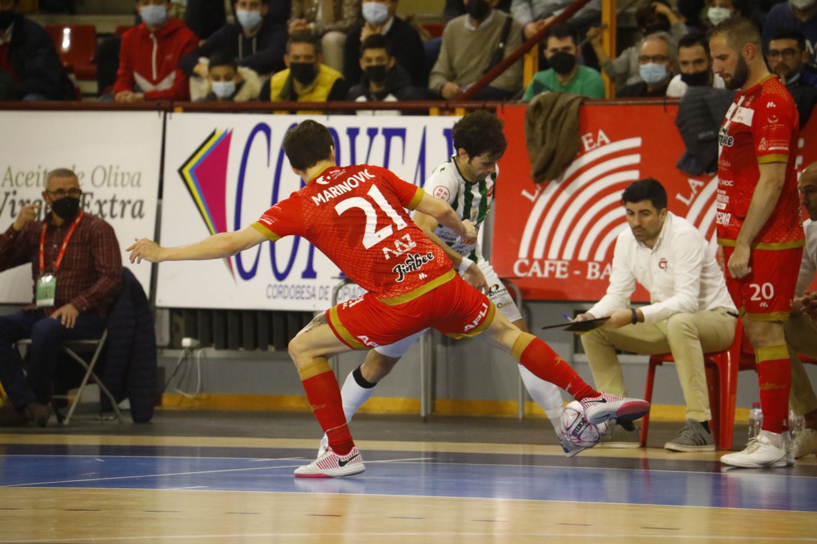 El empate del Córdoba Futsal ante el Jimbee Cartagena, en imágenes