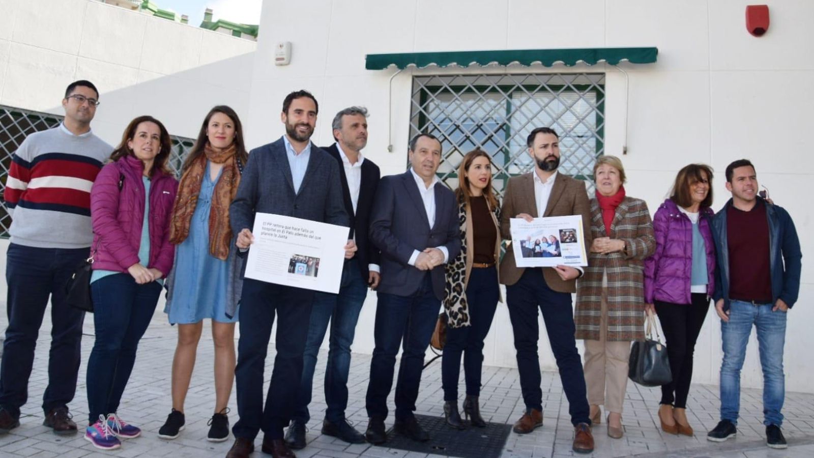 Representantes socialistas pidiendo un chare que negaron cuando gobernaban.