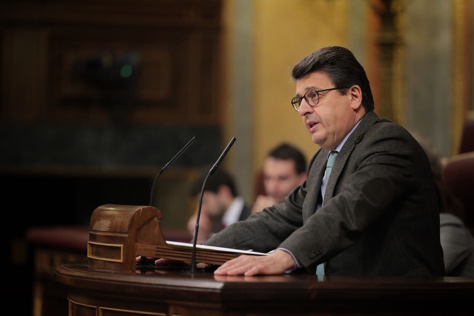 Matarí lamenta el ataque del Gobierno al sector de las peluquerías al vetar la bajada del IVA al 10% propuesta por el PP