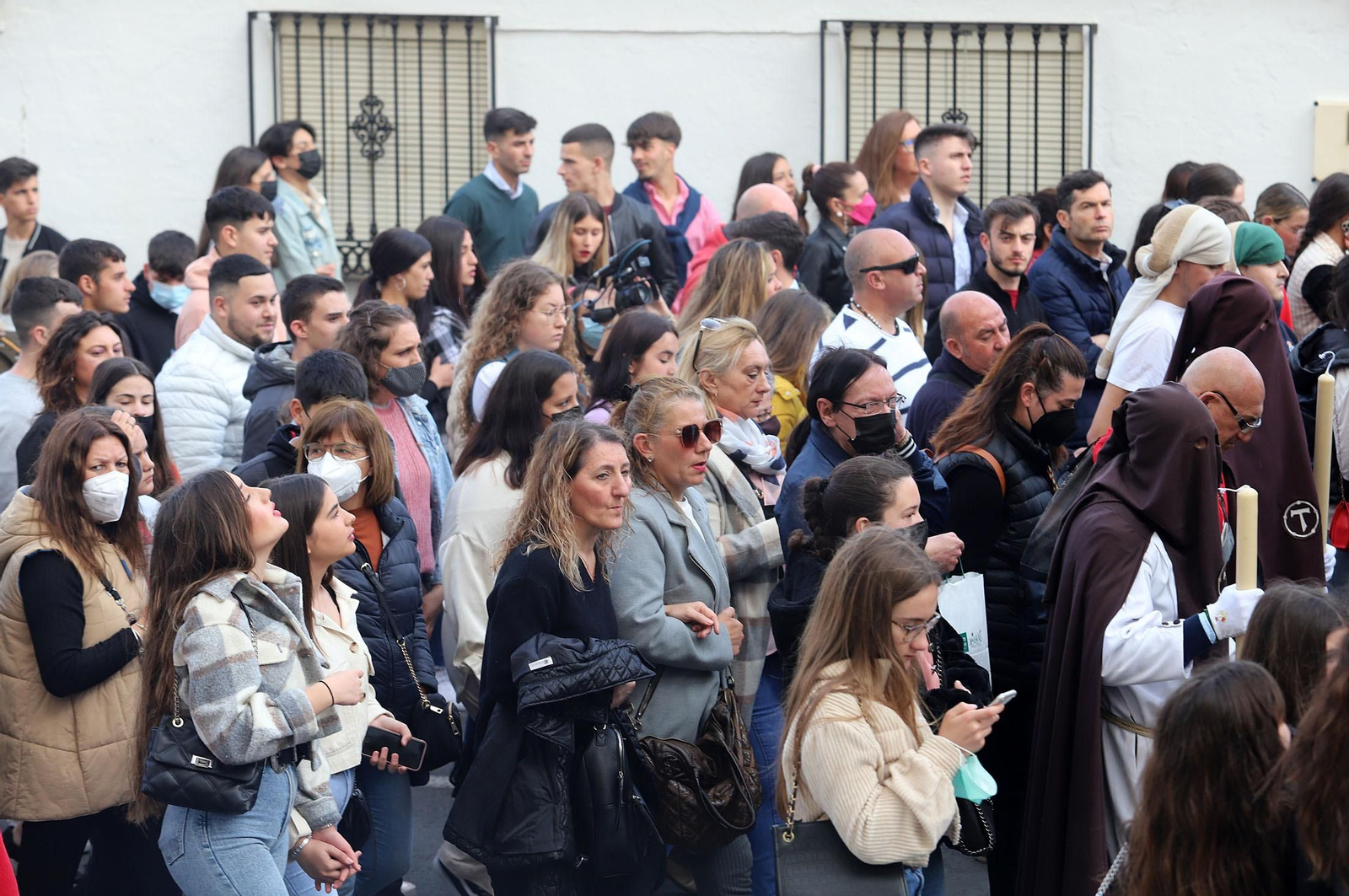 Imágenes de la procesión de La Sentencia por las calles de Huelva