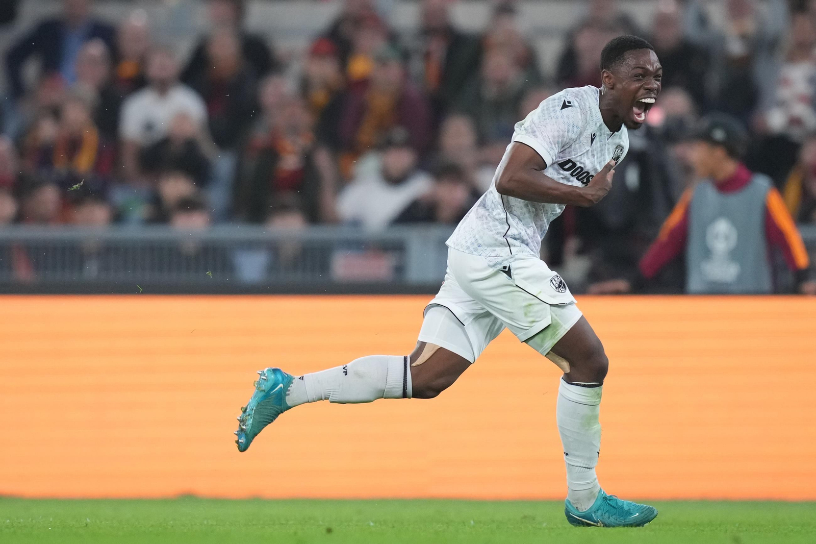 Roma-Viktoria Plzen (9).jpg