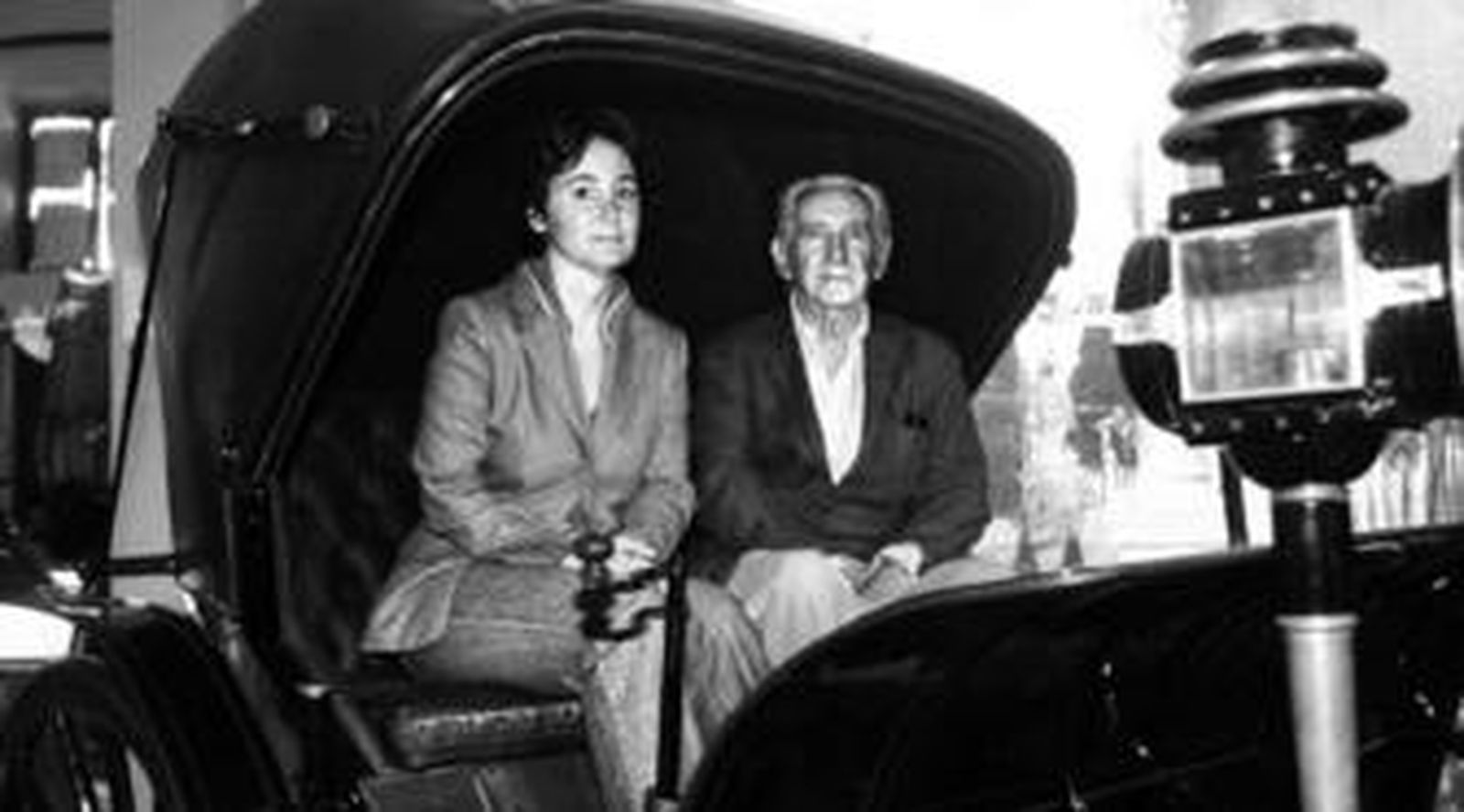 Teresa Andrada, directora del Club de Enganches, y Luis Rivero, director del curso de cocheros y mozos de cuadras.