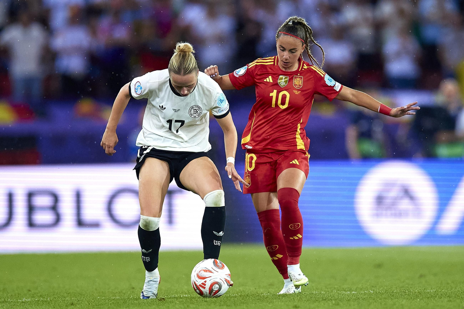 Las mejores imágenes de la semifinal Alemania-España de la Eurocopa femenina