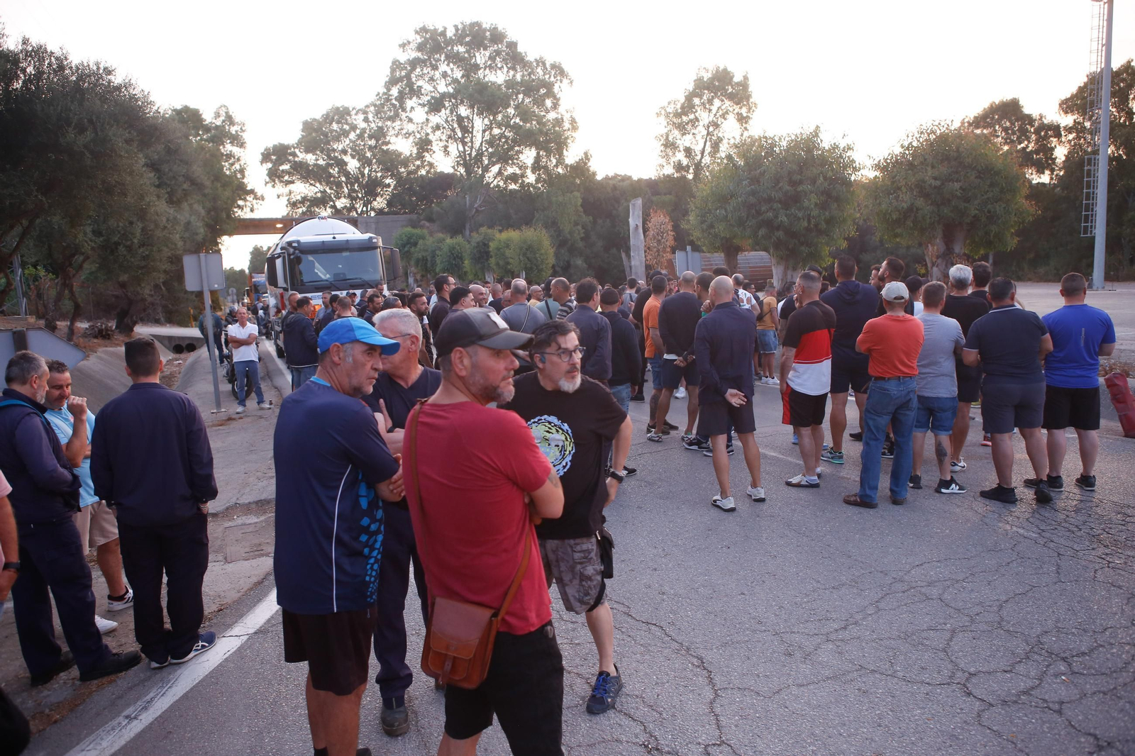 La primera jornada de la huelga del metal en el Campo de Gibraltar, en imágenes