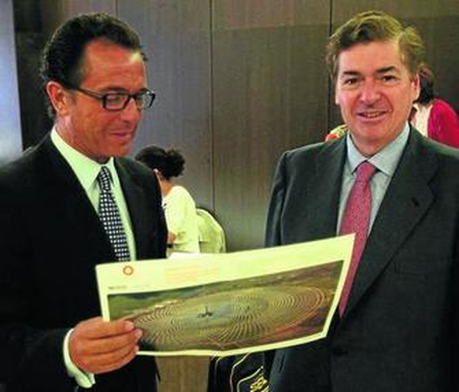 Ignacio Grimaldi, delegado de Torresol en Andalucía; y Enrique Sendagorta, presidente de Torresol Energy.
