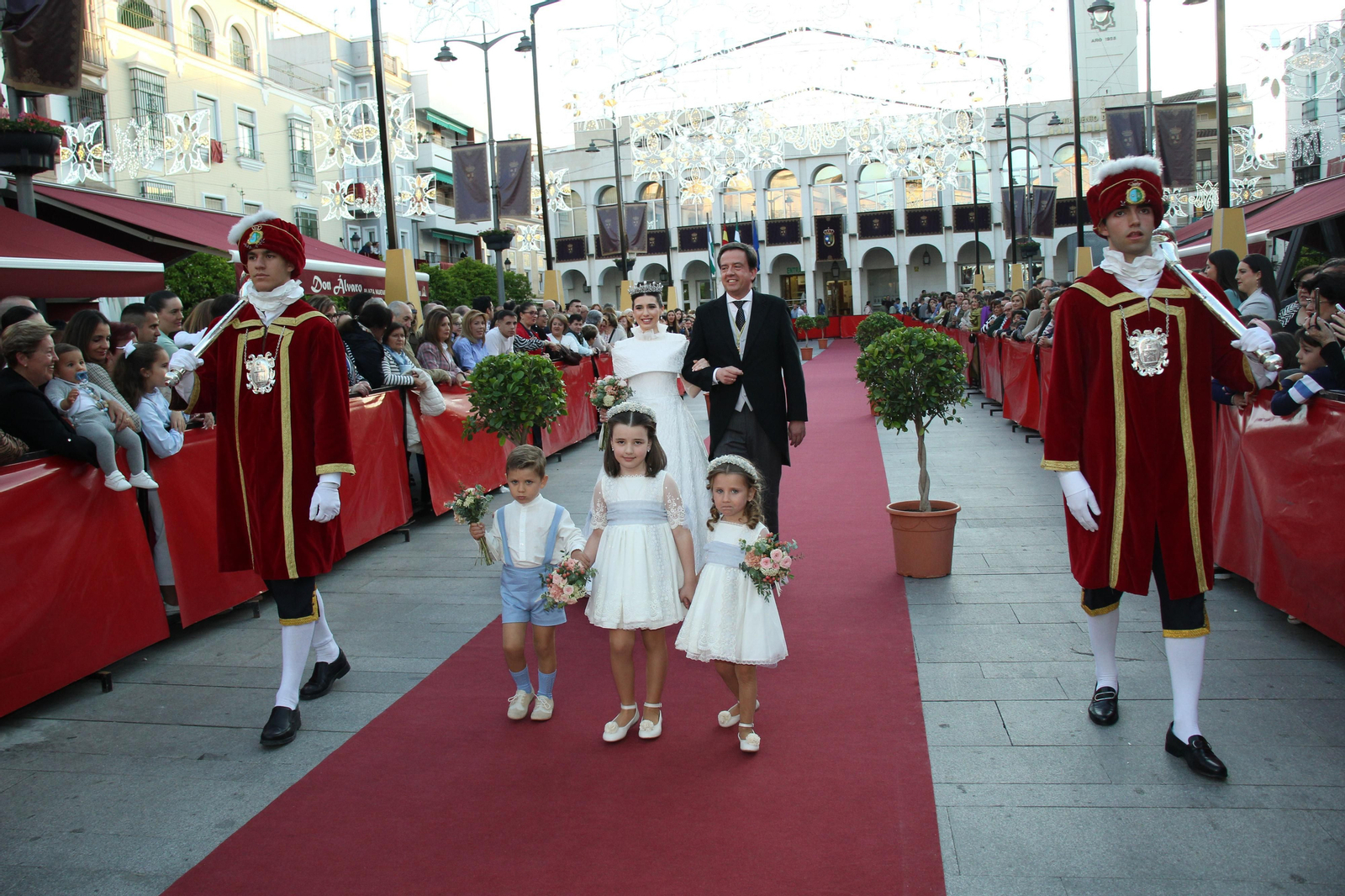 La proclamación de la Corte de Honor de las Fiestas Aracelitanas de Lucena, en imágenes